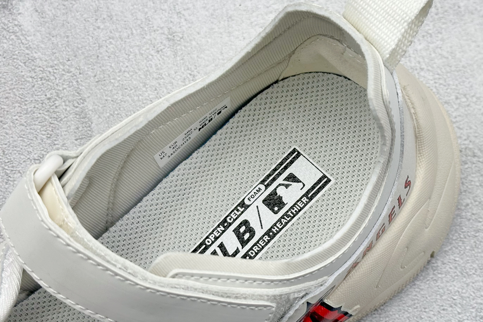  终端放店
DF版 MLB Bigball Chunky Embo Monogram 纽约洋基队 增高厚
