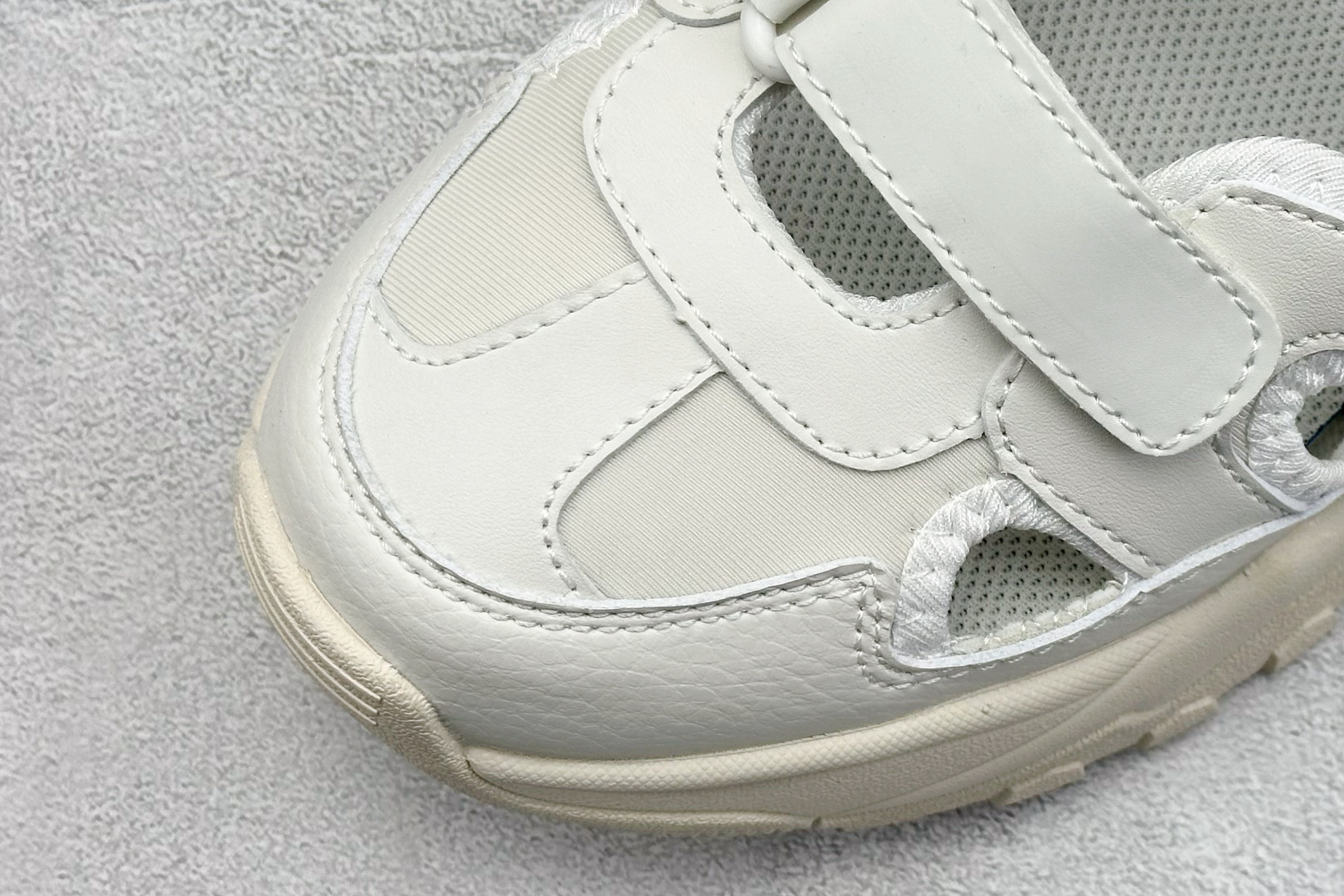 终端放店
DF版 MLB Bigball Chunky Embo Monogram 纽约洋基队 增高厚