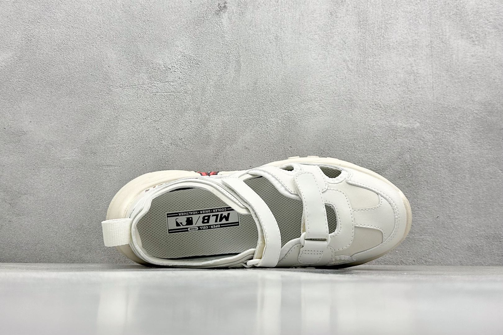  终端放店
DF版 MLB Bigball Chunky Embo Monogram 纽约洋基队 增高厚