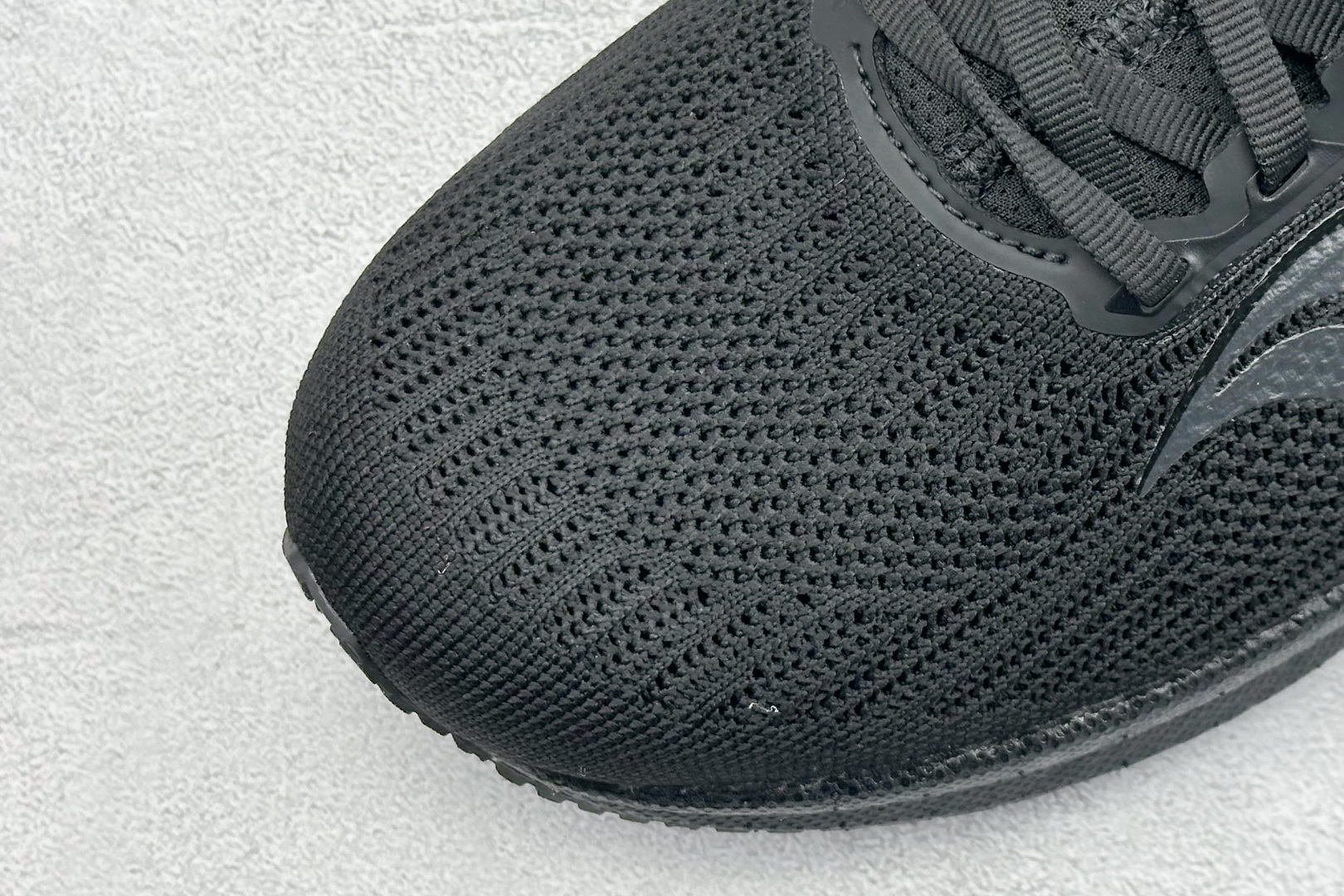 终端放店
XD版 Saucony Triumph 21代 索康尼旗舰级缓震型跑鞋
性能相比前几代再升