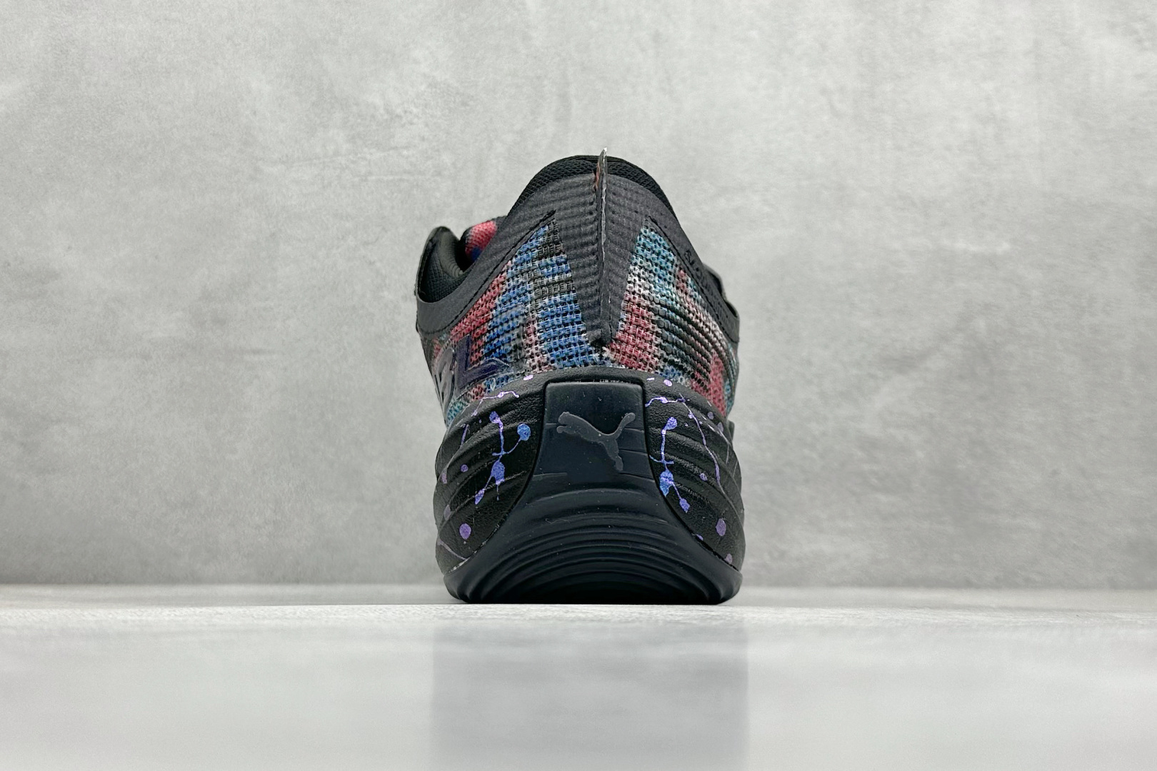 终端放店
GJR版 PUMA All-Pro Nitro 彪马舒适耐磨低帮实战篮球鞋
鞋身材质运用轻