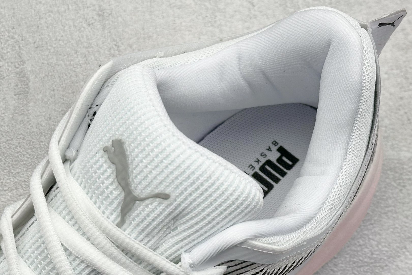 终端放店
GJR版 PUMA All-Pro Nitro 彪马舒适耐磨低帮实战篮球鞋
鞋身材质运用轻