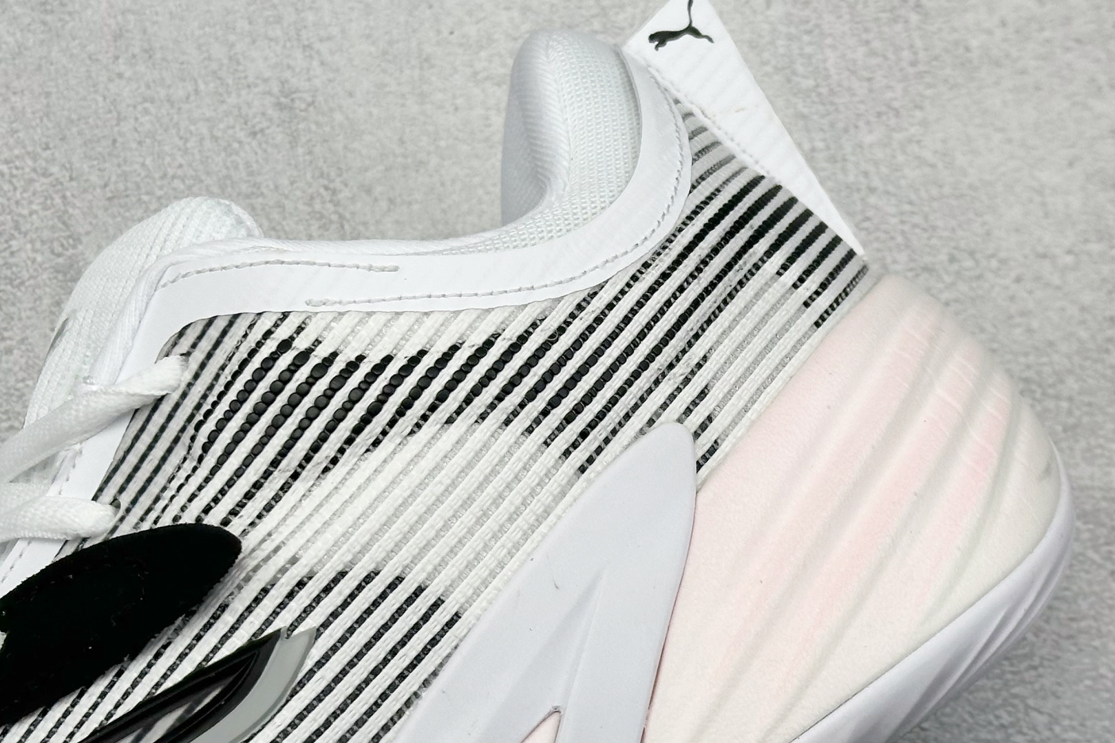 终端放店
GJR版 PUMA All-Pro Nitro 彪马舒适耐磨低帮实战篮球鞋
鞋身材质运用轻