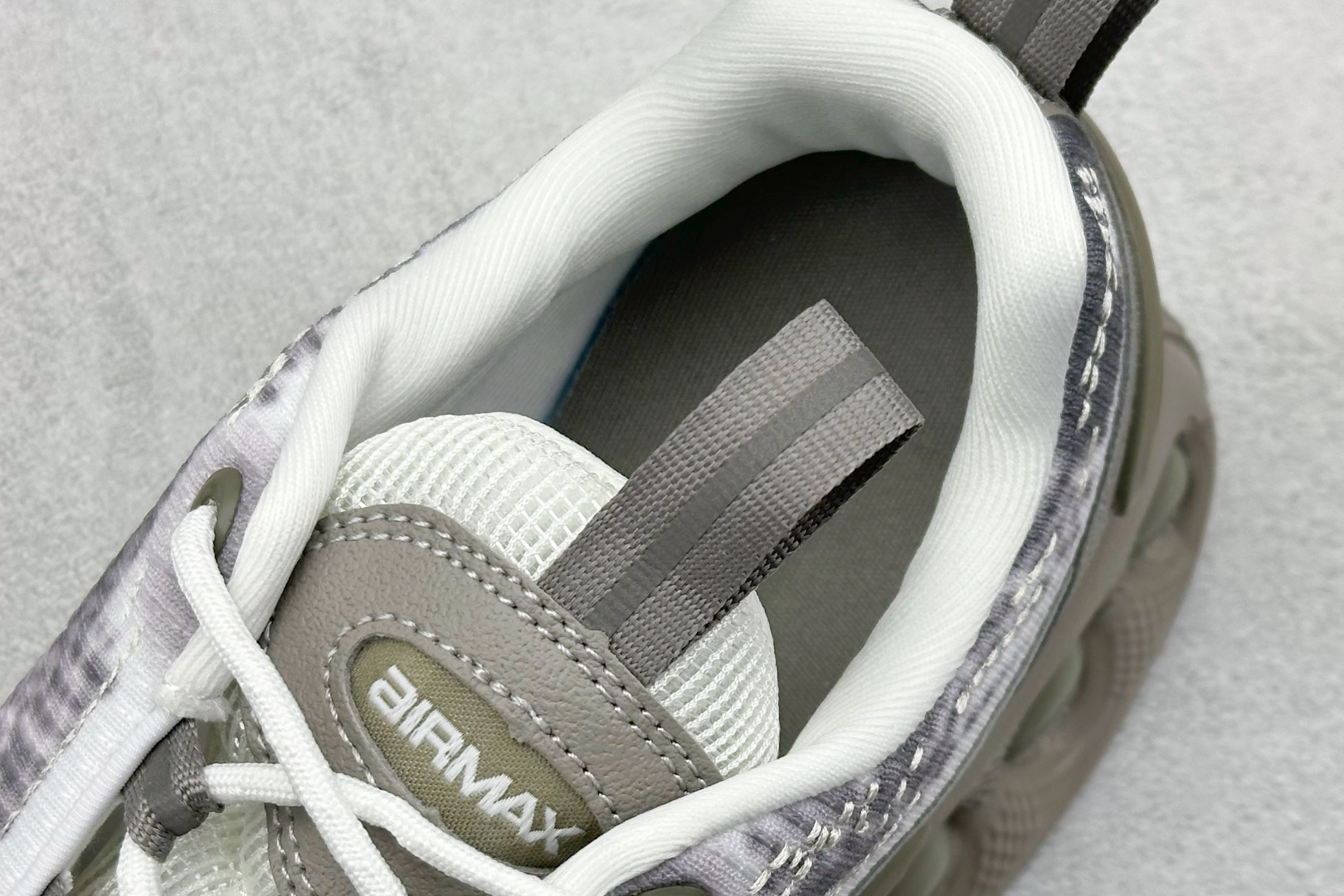 终端放店
YH版 Nike Air Max Dn 网布 舒适时尚 减震耐磨 低帮 生活休闲鞋
今年