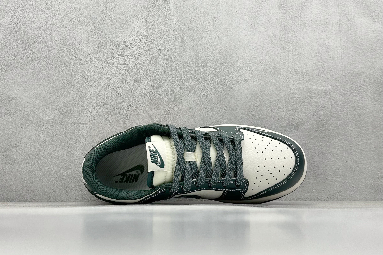  终端放店
XC版 Nike SB Dunk Low x Stussy 斯图西白青
纯原大厂出品 极力推