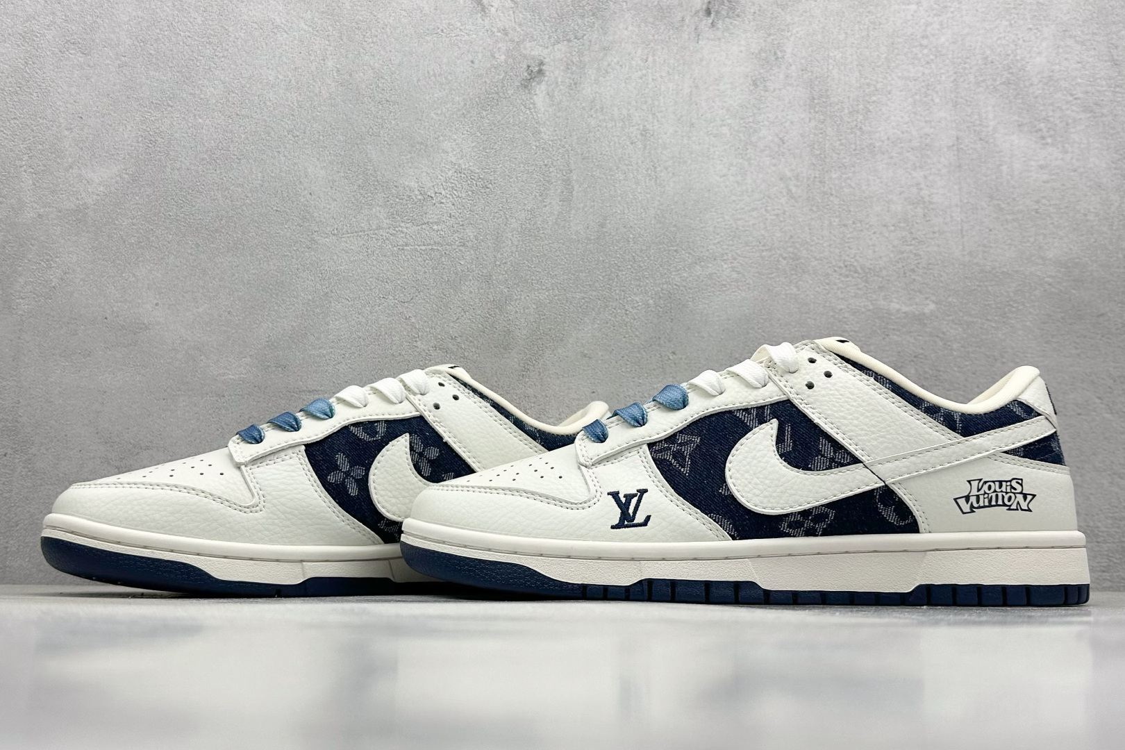  终端放店
XC版 Nike SB Dunk Low x Louis Vuitton 白藏蓝牛仔布
纯原