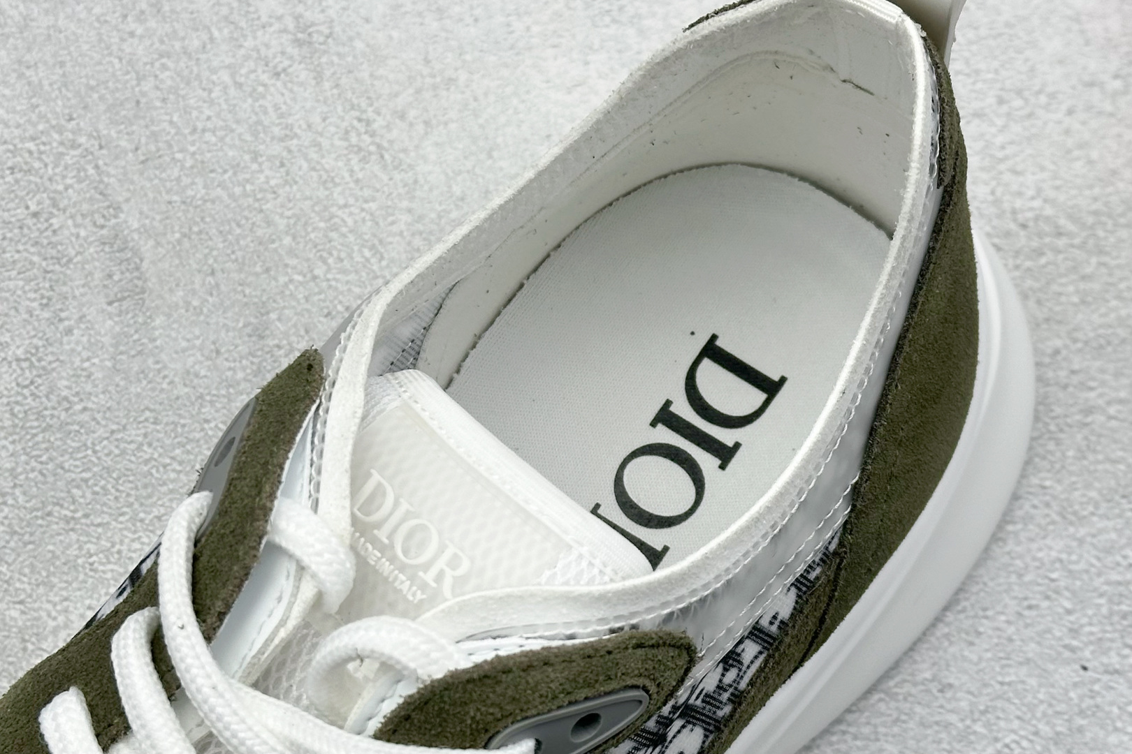 Dior 运动鞋 跑步鞋 原版购入开发 这款 B25 Runner 运动鞋