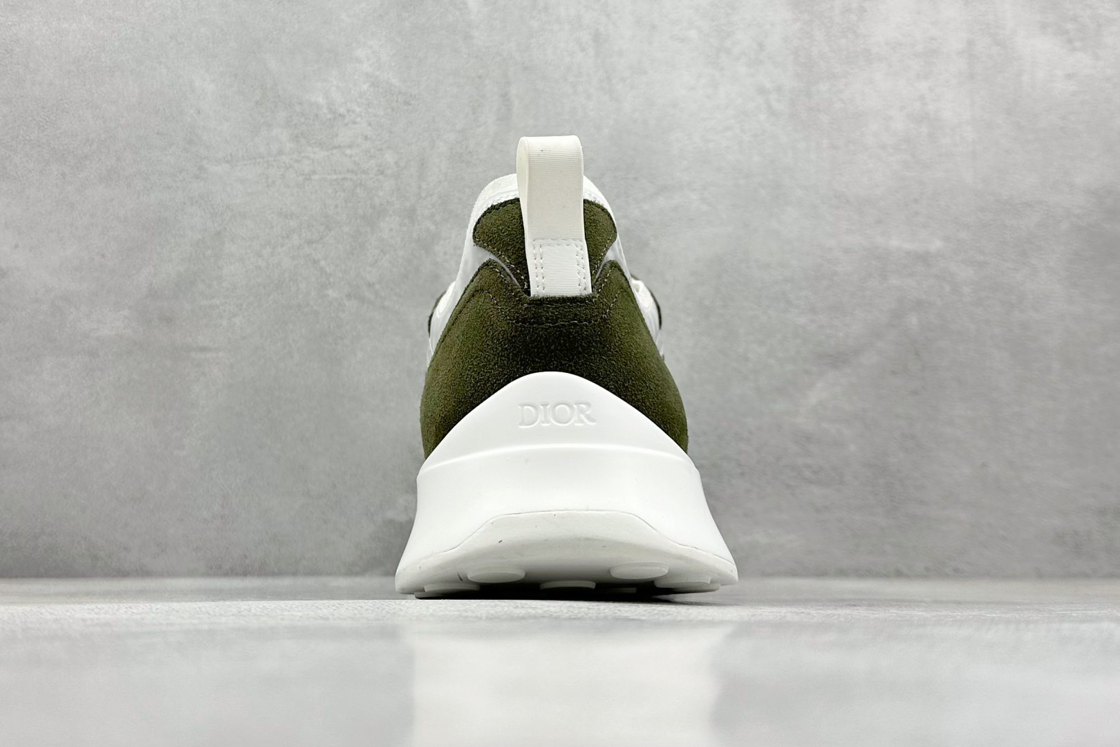 Dior 运动鞋 跑步鞋 原版购入开发 这款 B25 Runner 运动鞋