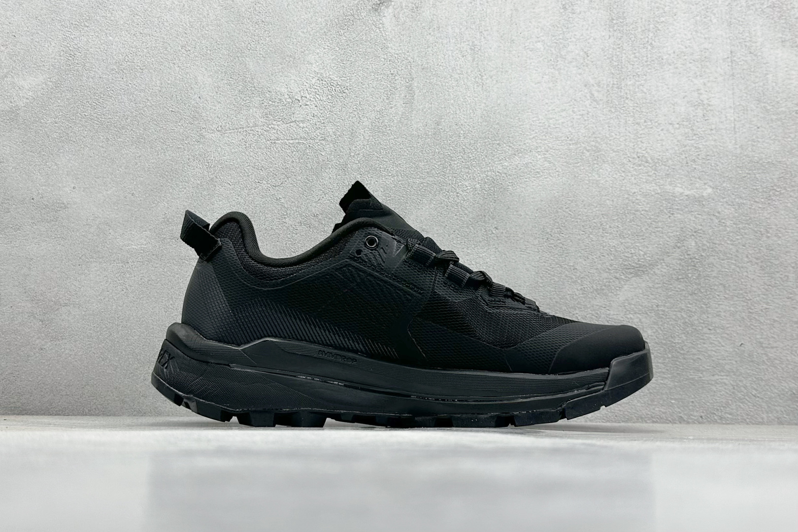  
Adidas TERREX SKYCHASER TECH GTX 
运动网面透气跑鞋 
原档案数据编