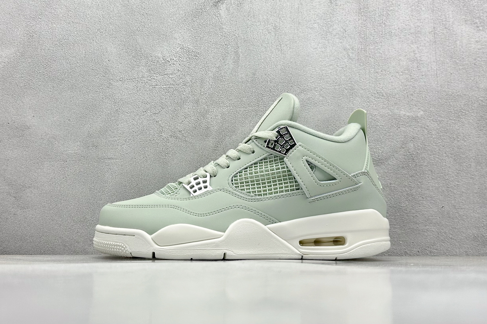  
Air Jordan 4 Retro Low Seafoam 薄荷绿
最高工艺复刻 原装无色差修正

