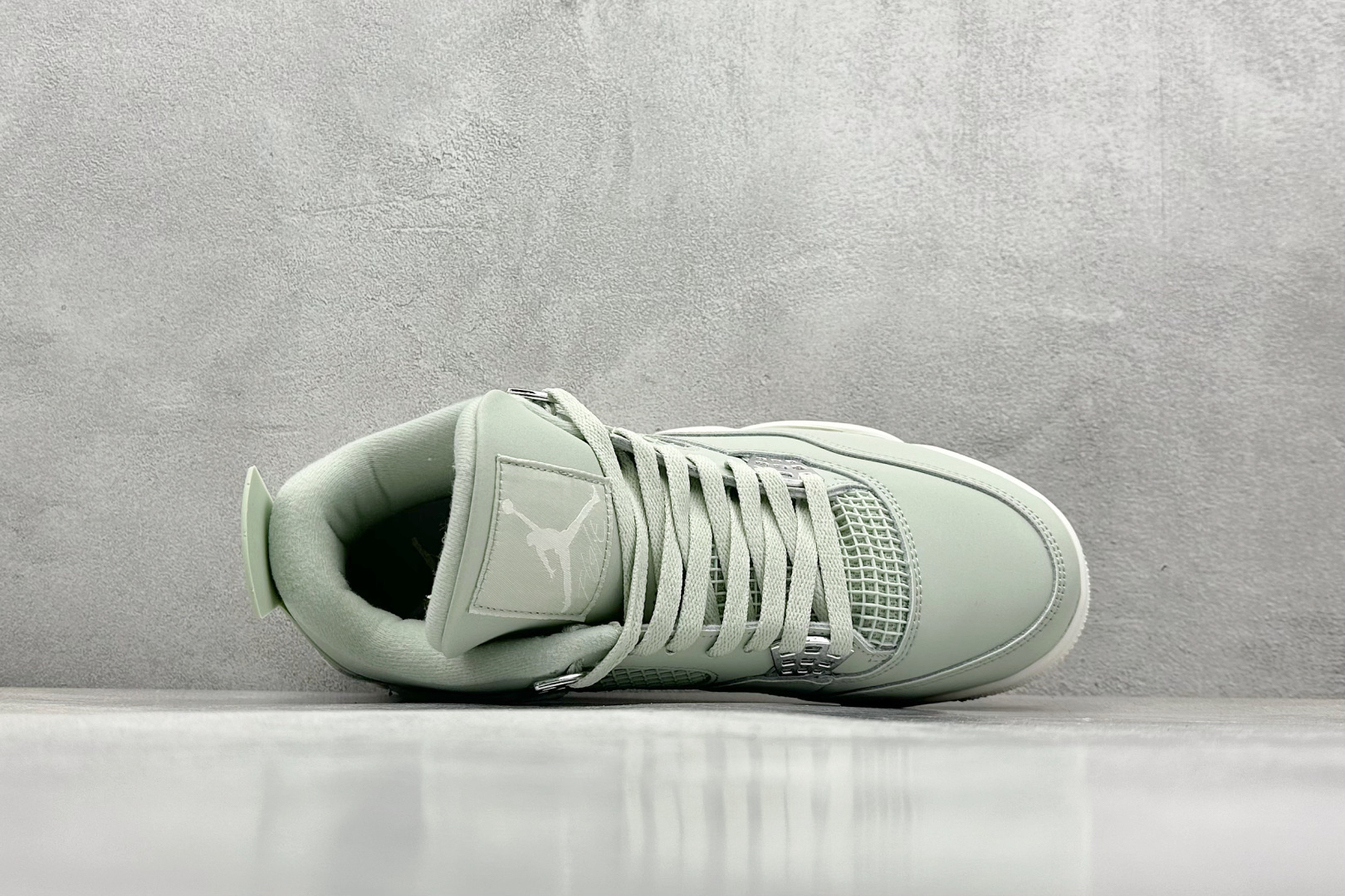  
Air Jordan 4 Retro Low Seafoam 薄荷绿
最高工艺复刻 原装无色差修正
