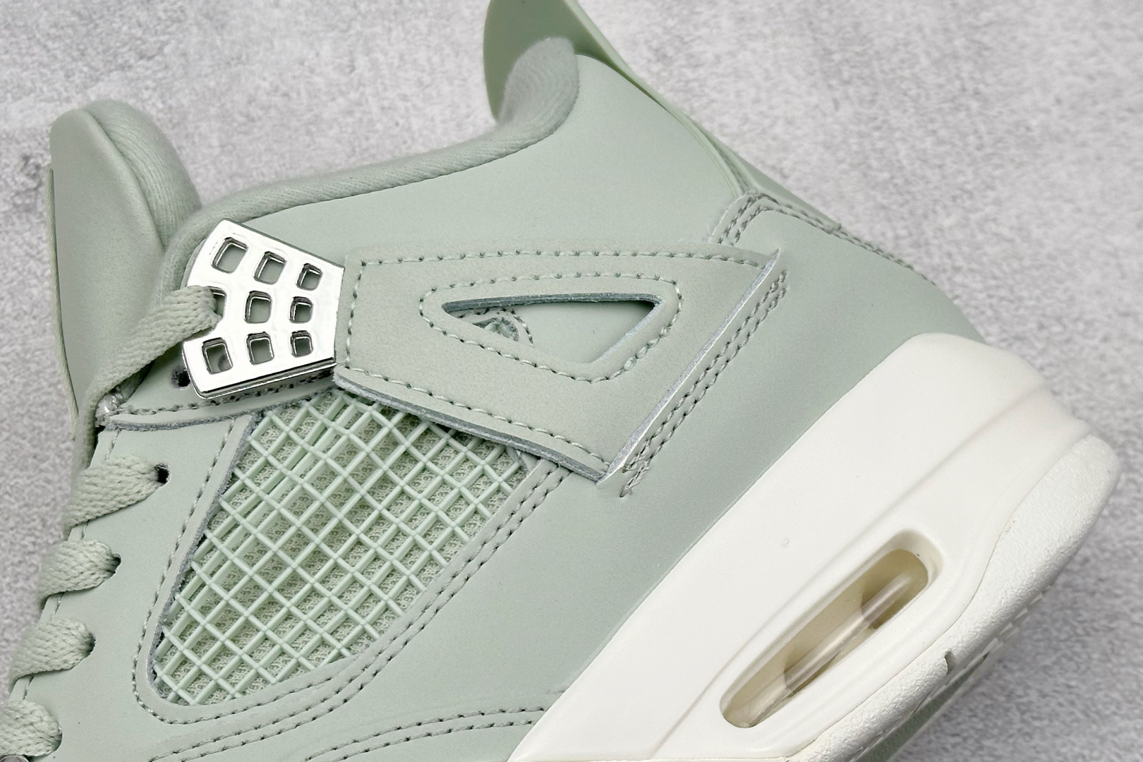  
Air Jordan 4 Retro Low Seafoam 薄荷绿
最高工艺复刻 原装无色差修正

