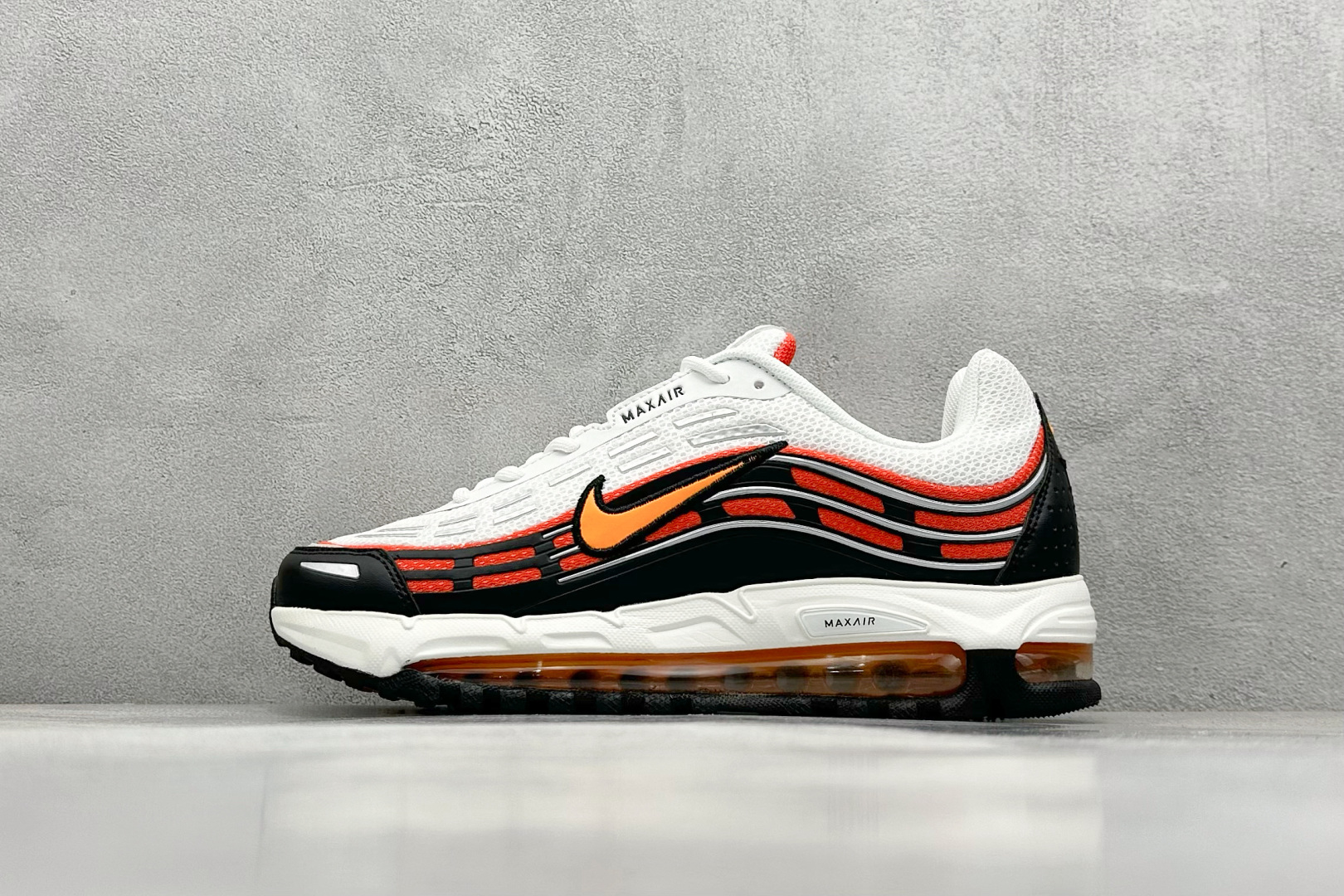  
Comme Des Garcons Homme Plus x Nk Air Max TL 2.5 P