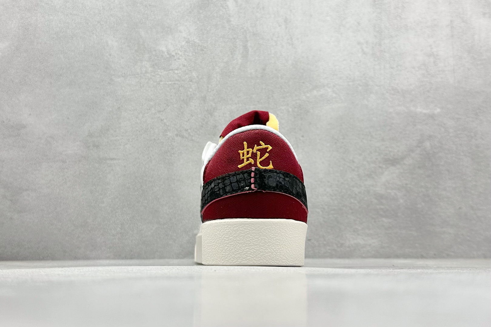  
NK Blazer Low'77 Jumbo  大钩
经典百搭低帮开拓者休闲运动板鞋
真硫化铝楦制作