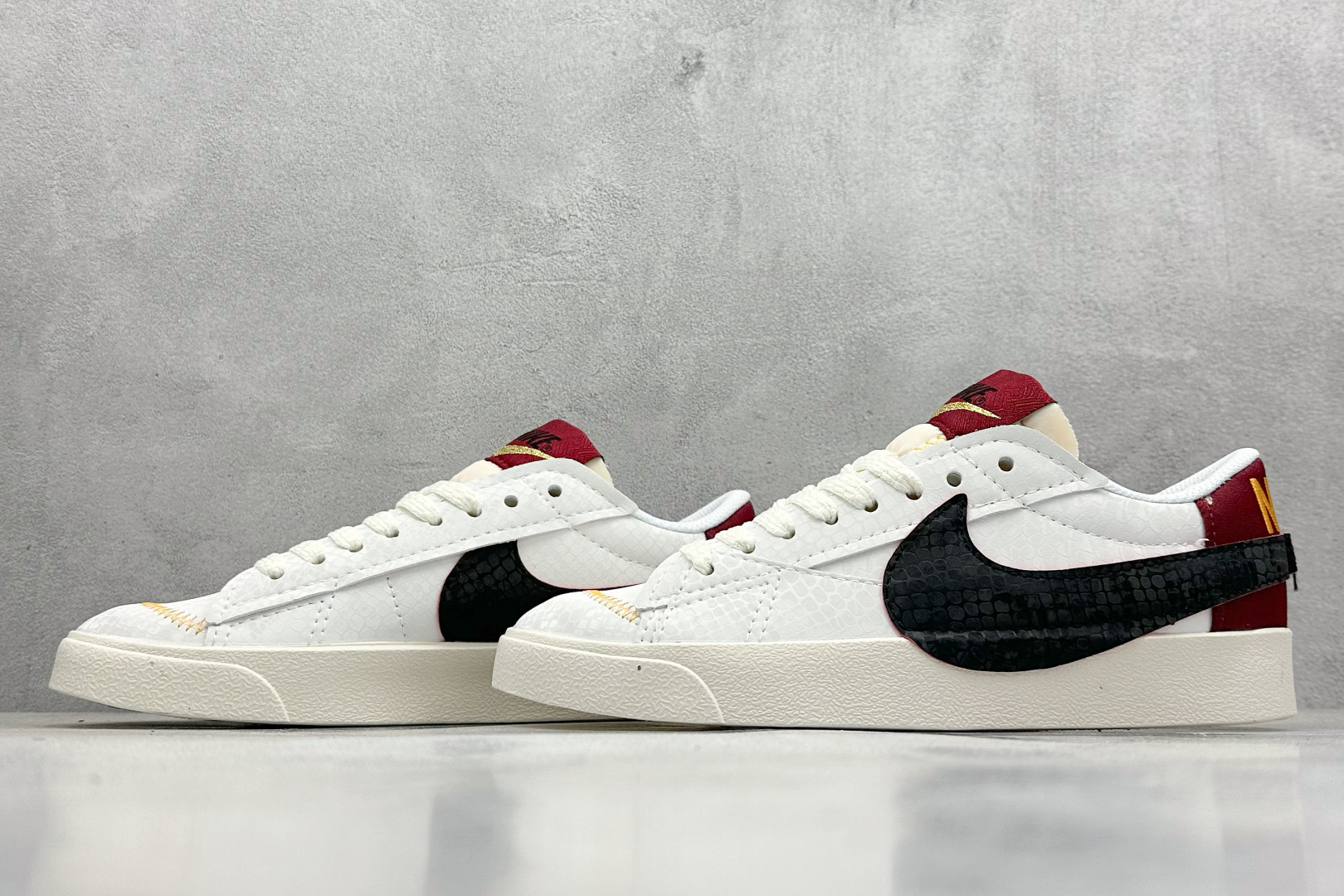  
NK Blazer Low'77 Jumbo  大钩
经典百搭低帮开拓者休闲运动板鞋
真硫化铝楦制作
