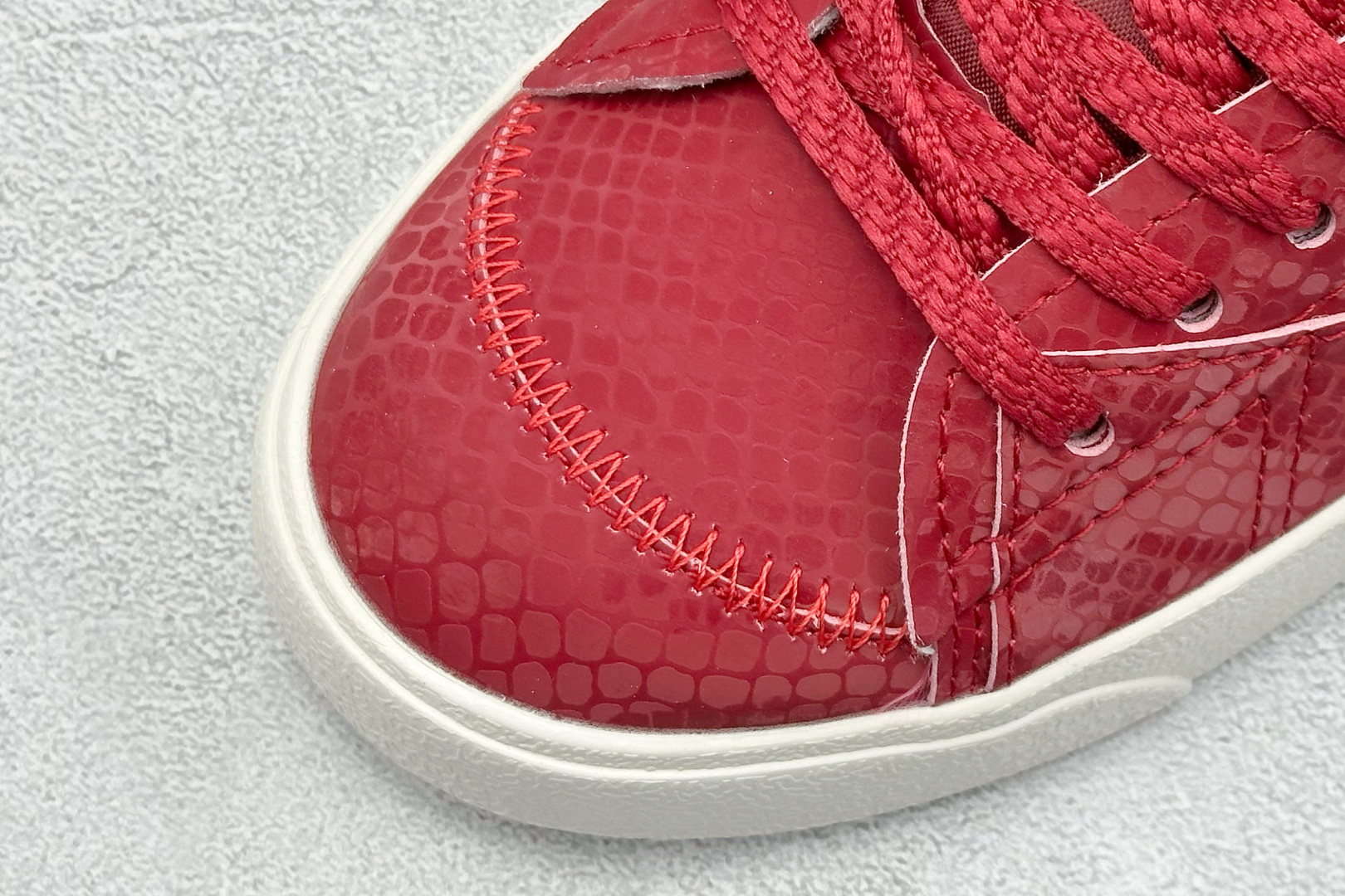  
NK Blazer Low'77 Jumbo 大钩
经典百搭低帮开拓者休闲运动板鞋
真硫化铝楦制作 