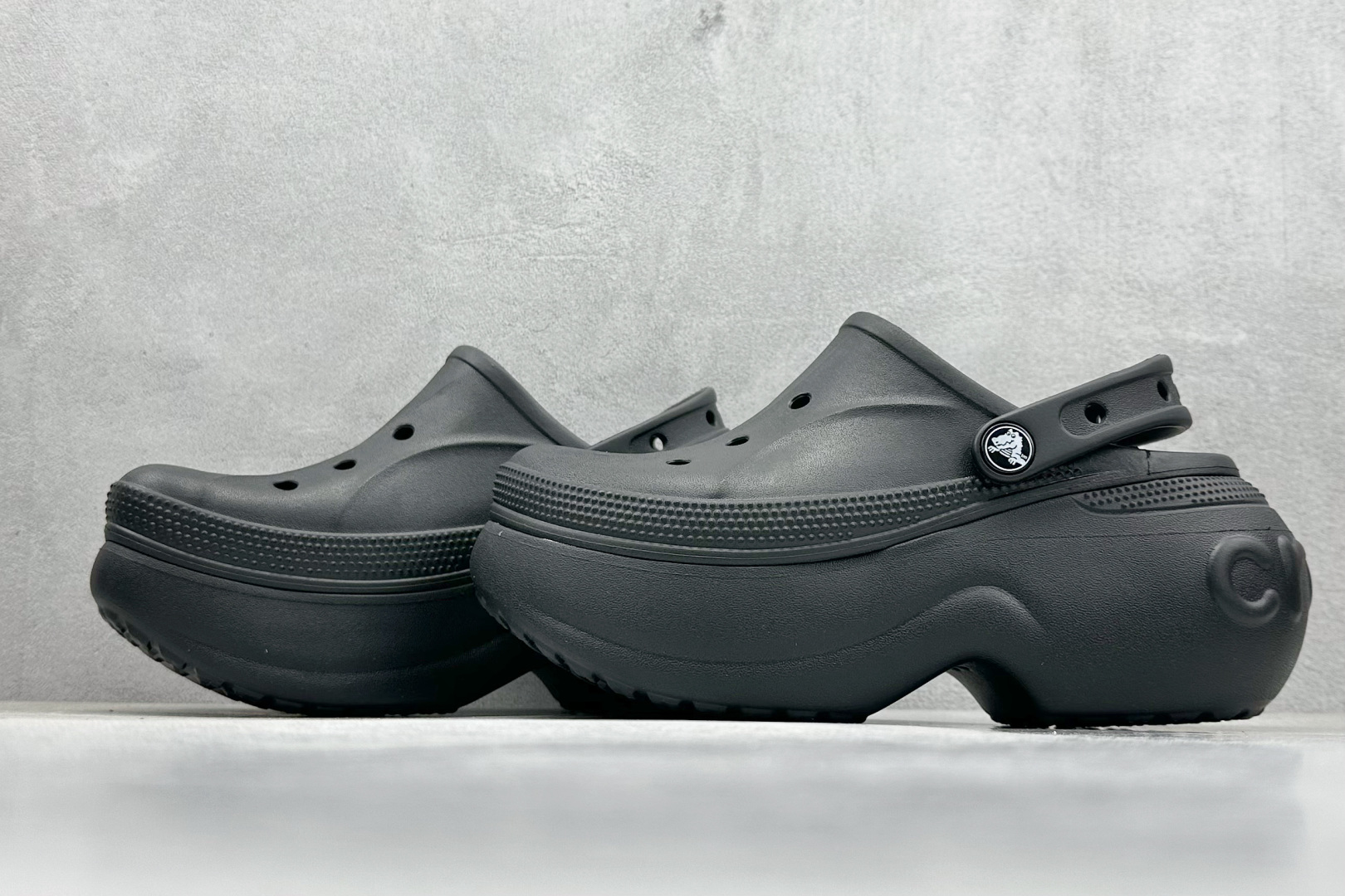  终端放店
K版  Crocs 卡洛驰 贝拉

Size：M4=36-37
           M5=