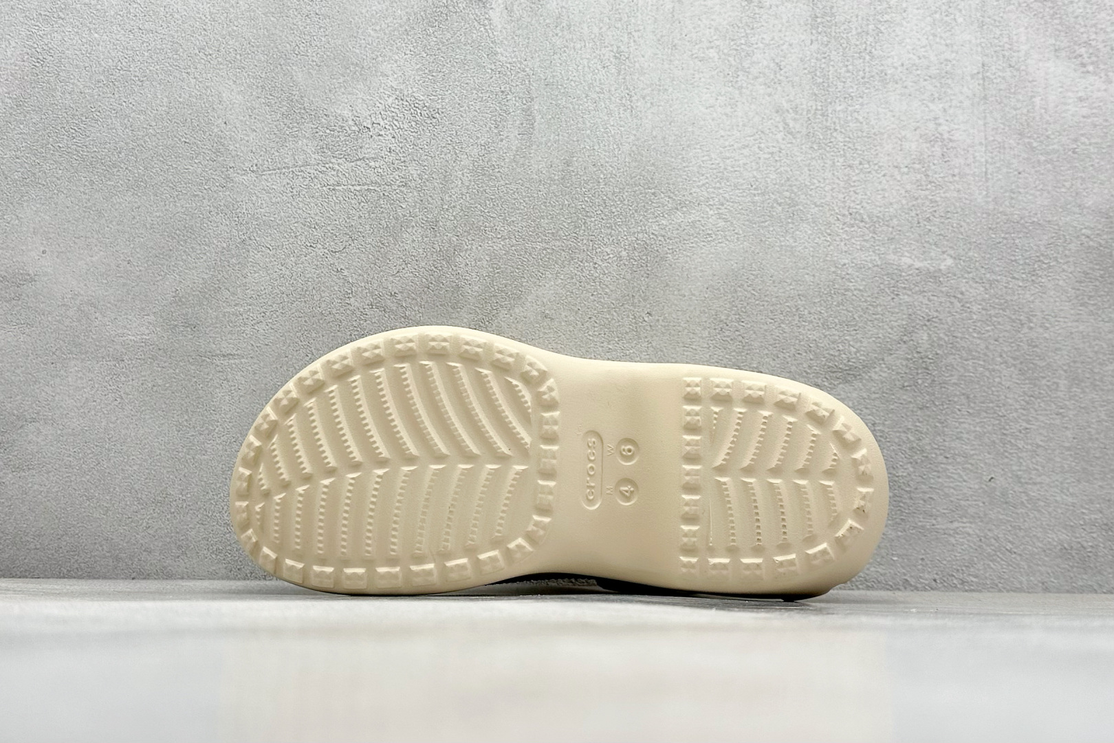  终端放店
K版  Crocs 卡洛驰 贝拉

Size：M4=36-37
           M5=