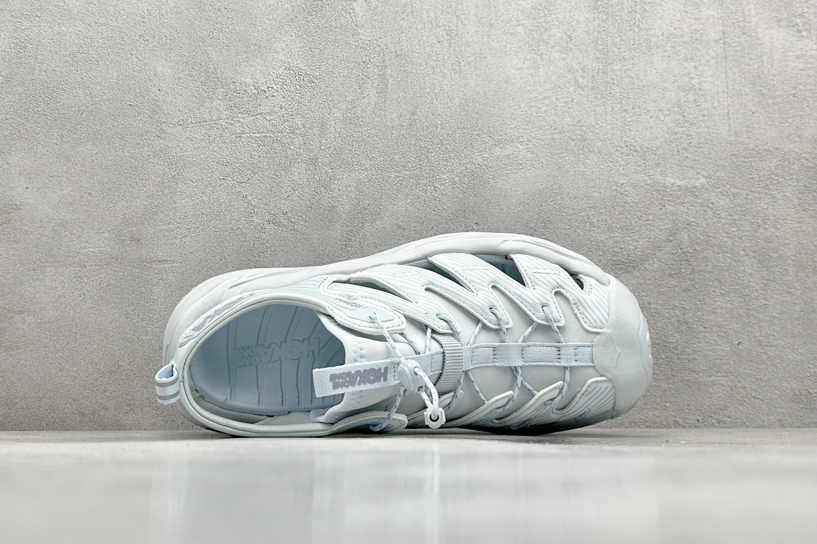 终端放店
TM版 Hoka One One Hopara 霍帕拉休闲户外涉水溯溪凉鞋
作为先锋品牌的