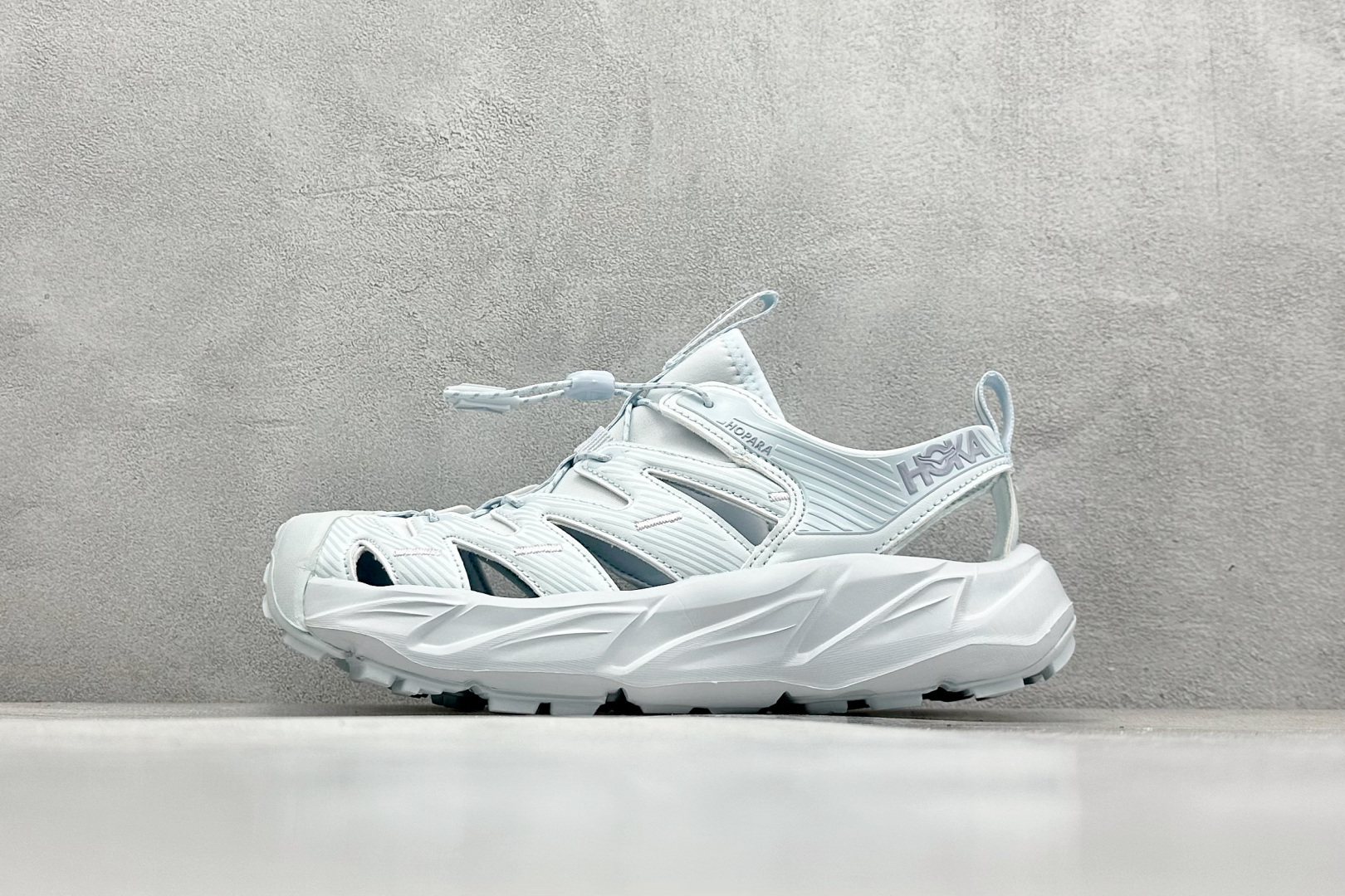 终端放店
TM版 Hoka One One Hopara 霍帕拉休闲户外涉水溯溪凉鞋
作为先锋品牌的