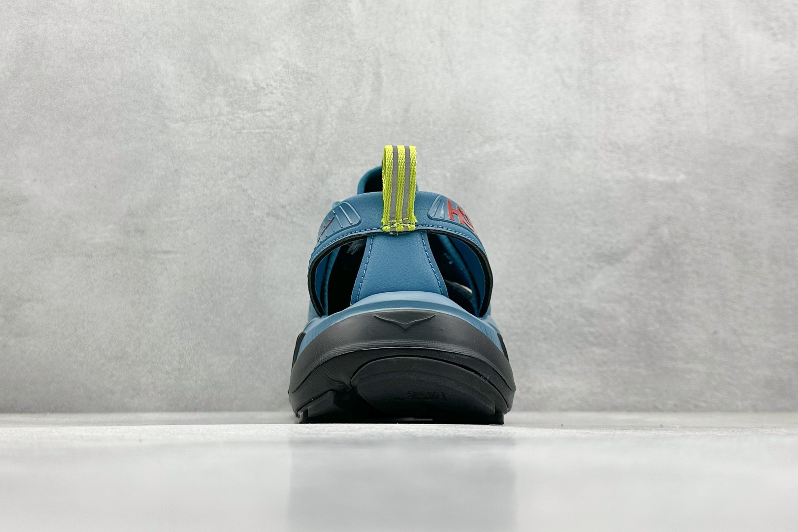 终端放店
TM版 Hoka One One Hopara 霍帕拉休闲户外涉水溯溪凉鞋
作为先锋品牌的
