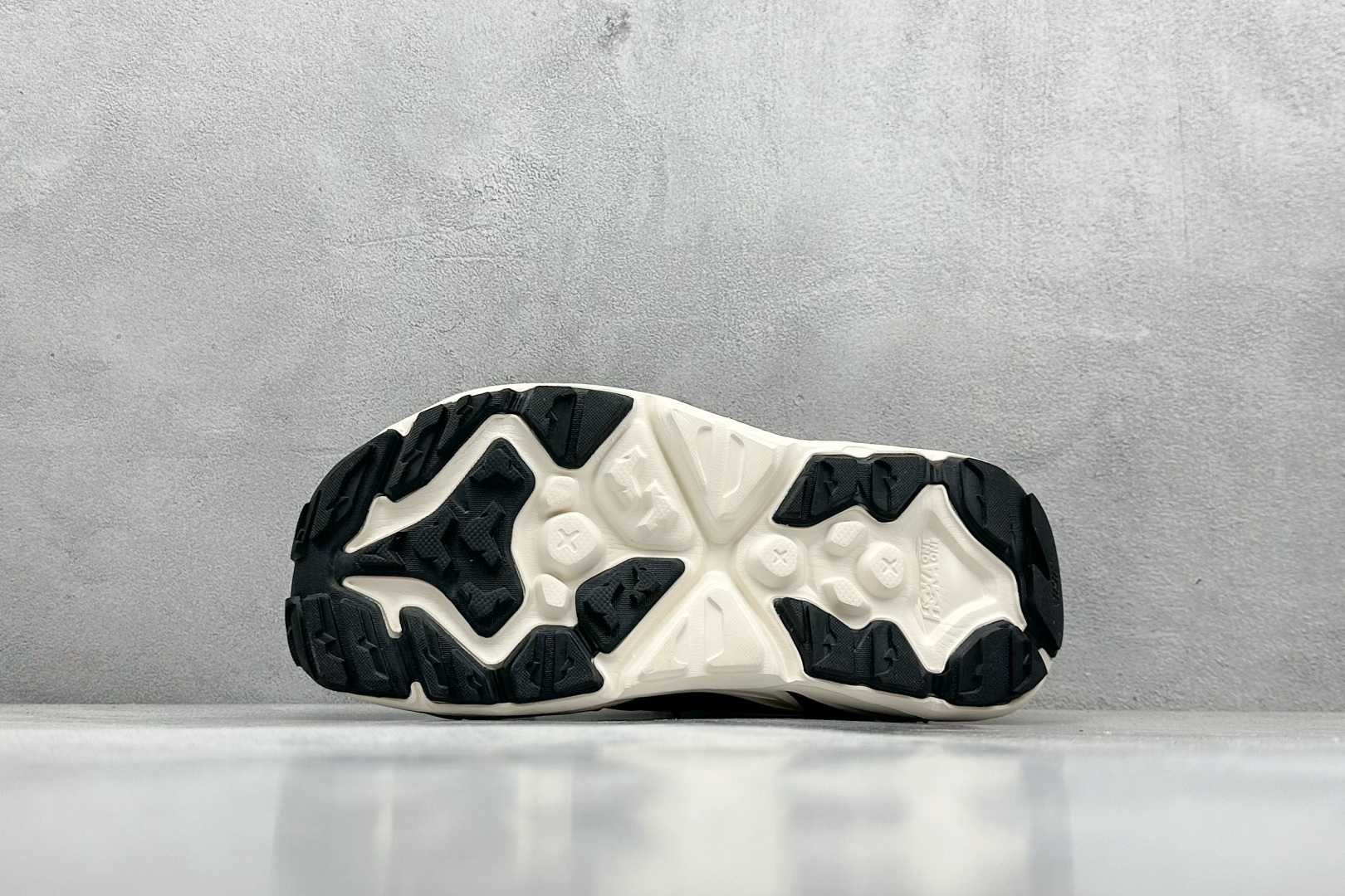 终端放店
TM版 Hoka One One Hopara 霍帕拉休闲户外涉水溯溪凉鞋
作为先锋品牌的