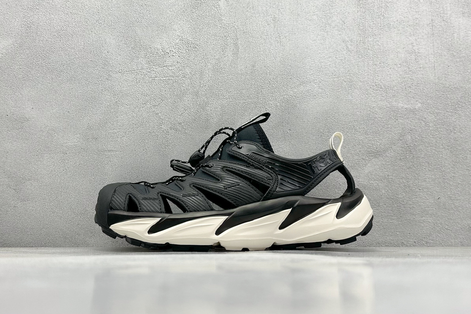终端放店
TM版 Hoka One One Hopara 霍帕拉休闲户外涉水溯溪凉鞋
作为先锋品牌的