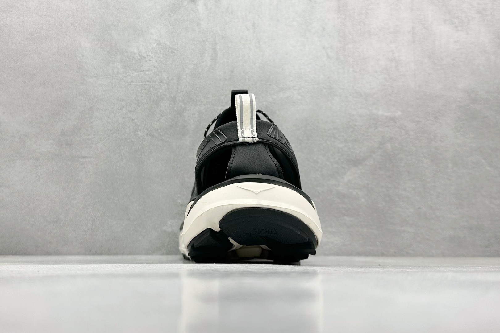 终端放店
TM版 Hoka One One Hopara 霍帕拉休闲户外涉水溯溪凉鞋
作为先锋品牌的