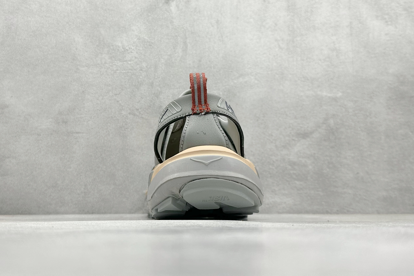 终端放店
TM版 Hoka One One Hopara 霍帕拉休闲户外涉水溯溪凉鞋
作为先锋品牌的