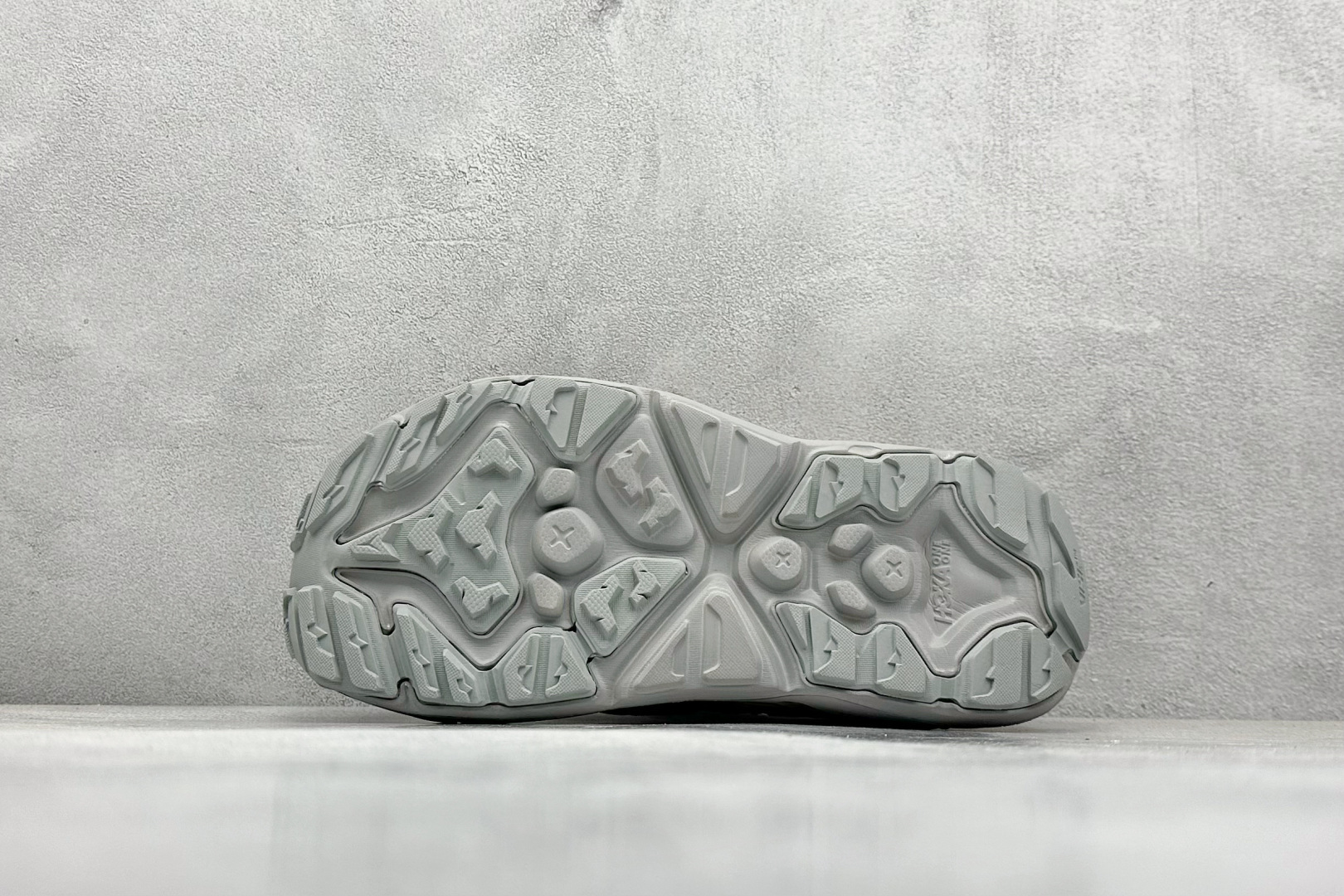 终端放店
TM版 Hoka One One Hopara 霍帕拉休闲户外涉水溯溪凉鞋
作为先锋品牌的