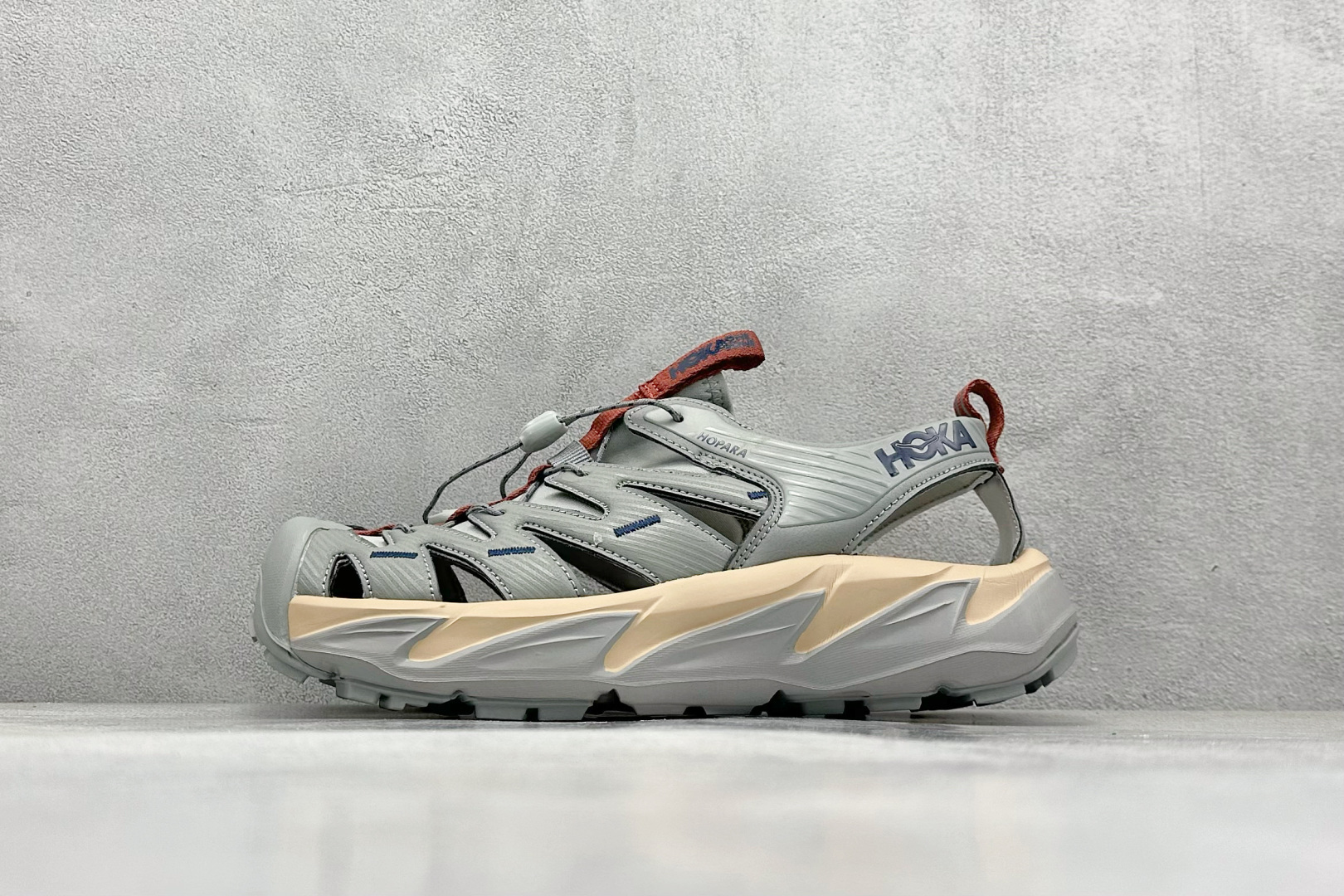 终端放店
TM版 Hoka One One Hopara 霍帕拉休闲户外涉水溯溪凉鞋
作为先锋品牌的
