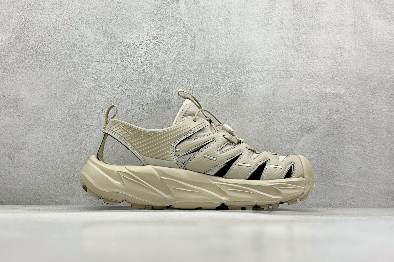 终端放店
TM版 Hoka One One Hopara 霍帕拉休闲户外涉水溯溪凉鞋
作为先锋品牌的
