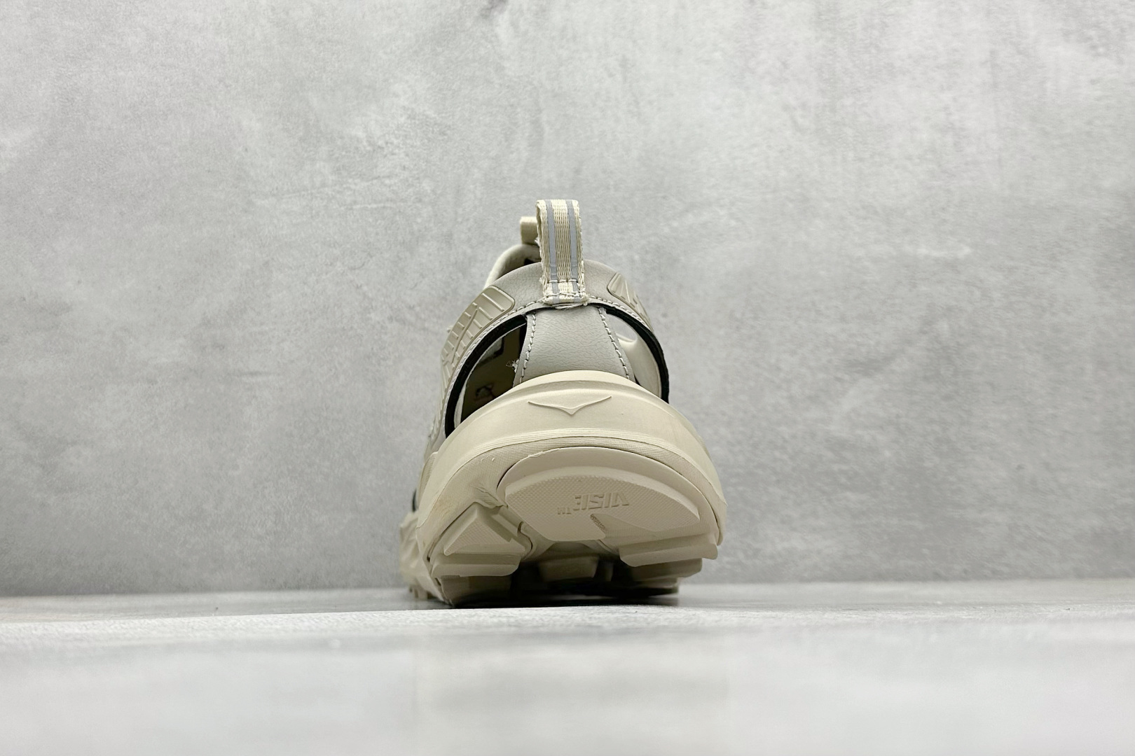 终端放店
TM版 Hoka One One Hopara 霍帕拉休闲户外涉水溯溪凉鞋
作为先锋品牌的