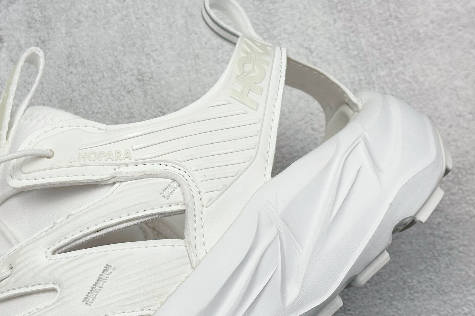 终端放店
TM版 Hoka One One Hopara 霍帕拉休闲户外涉水溯溪凉鞋
作为先锋品牌的