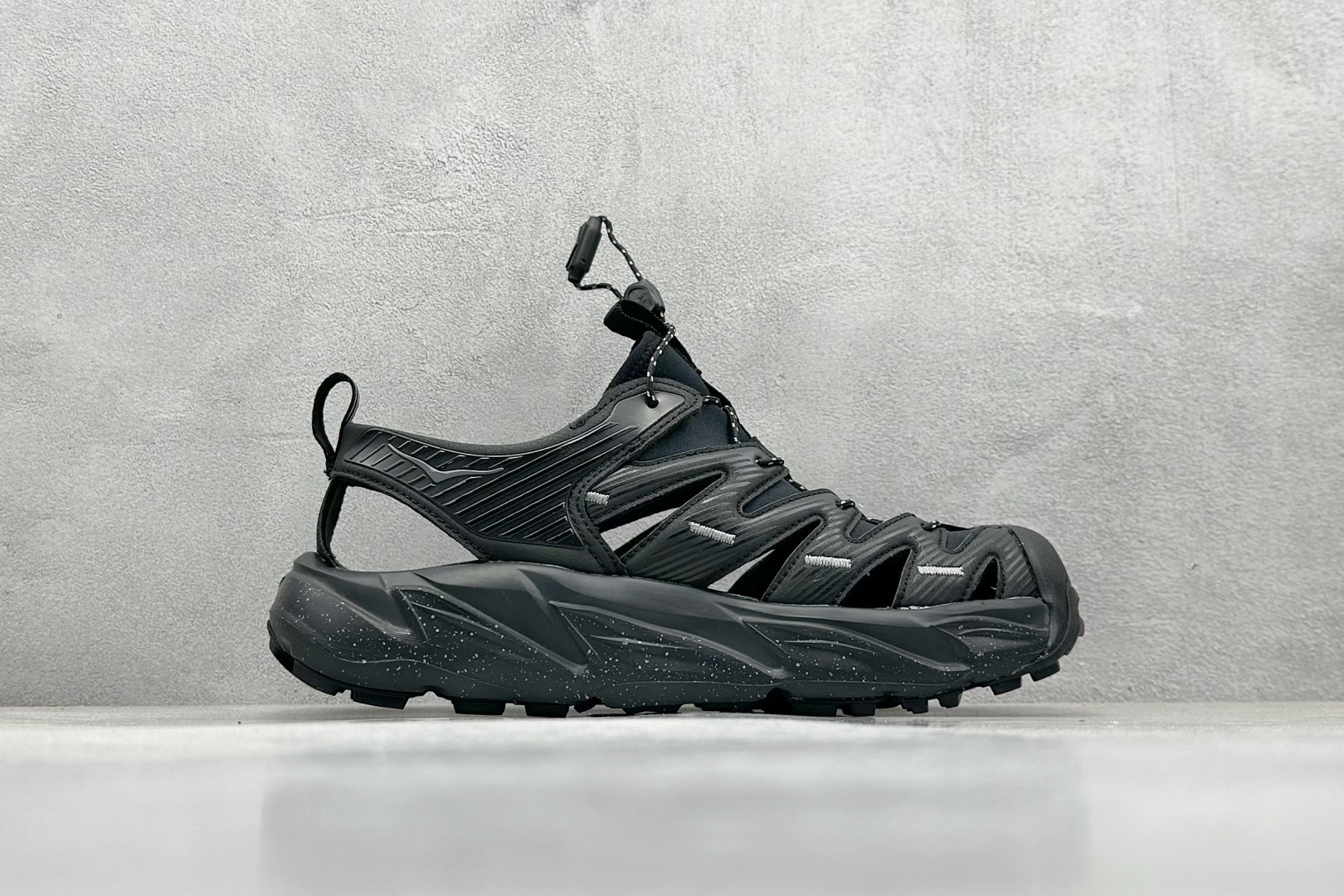 终端放店
TM版 Hoka One One Hopara 霍帕拉休闲户外涉水溯溪凉鞋
作为先锋品牌的