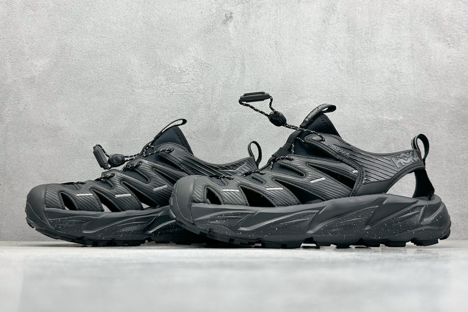 终端放店
TM版 Hoka One One Hopara 霍帕拉休闲户外涉水溯溪凉鞋
作为先锋品牌的