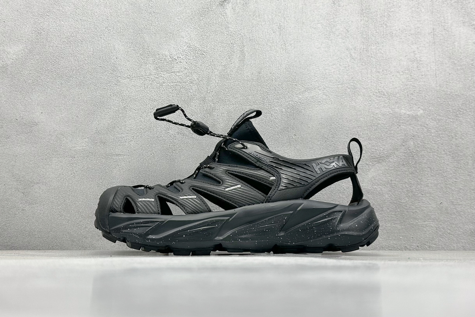 终端放店
TM版 Hoka One One Hopara 霍帕拉休闲户外涉水溯溪凉鞋
作为先锋品牌的