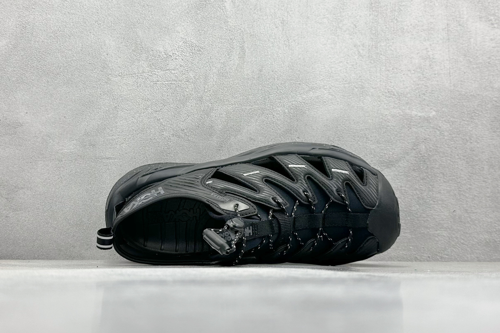 终端放店
TM版 Hoka One One Hopara 霍帕拉休闲户外涉水溯溪凉鞋
作为先锋品牌的