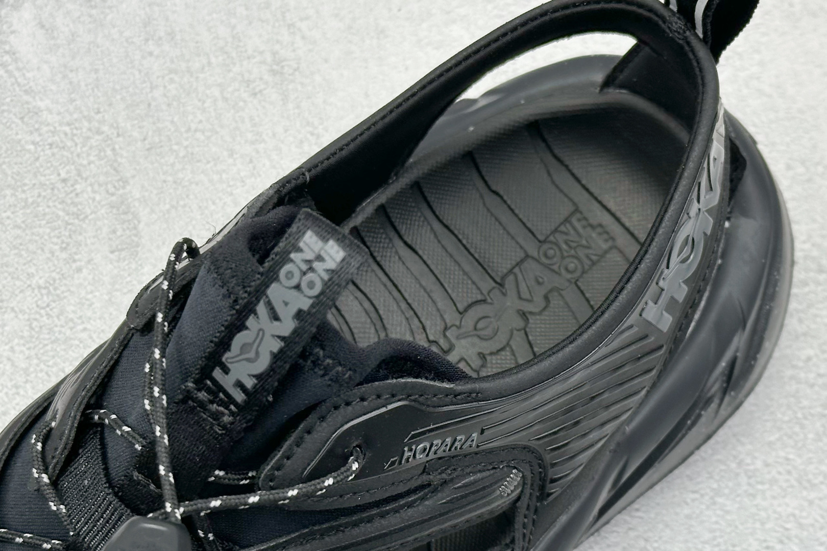 终端放店
TM版 Hoka One One Hopara 霍帕拉休闲户外涉水溯溪凉鞋
作为先锋品牌的