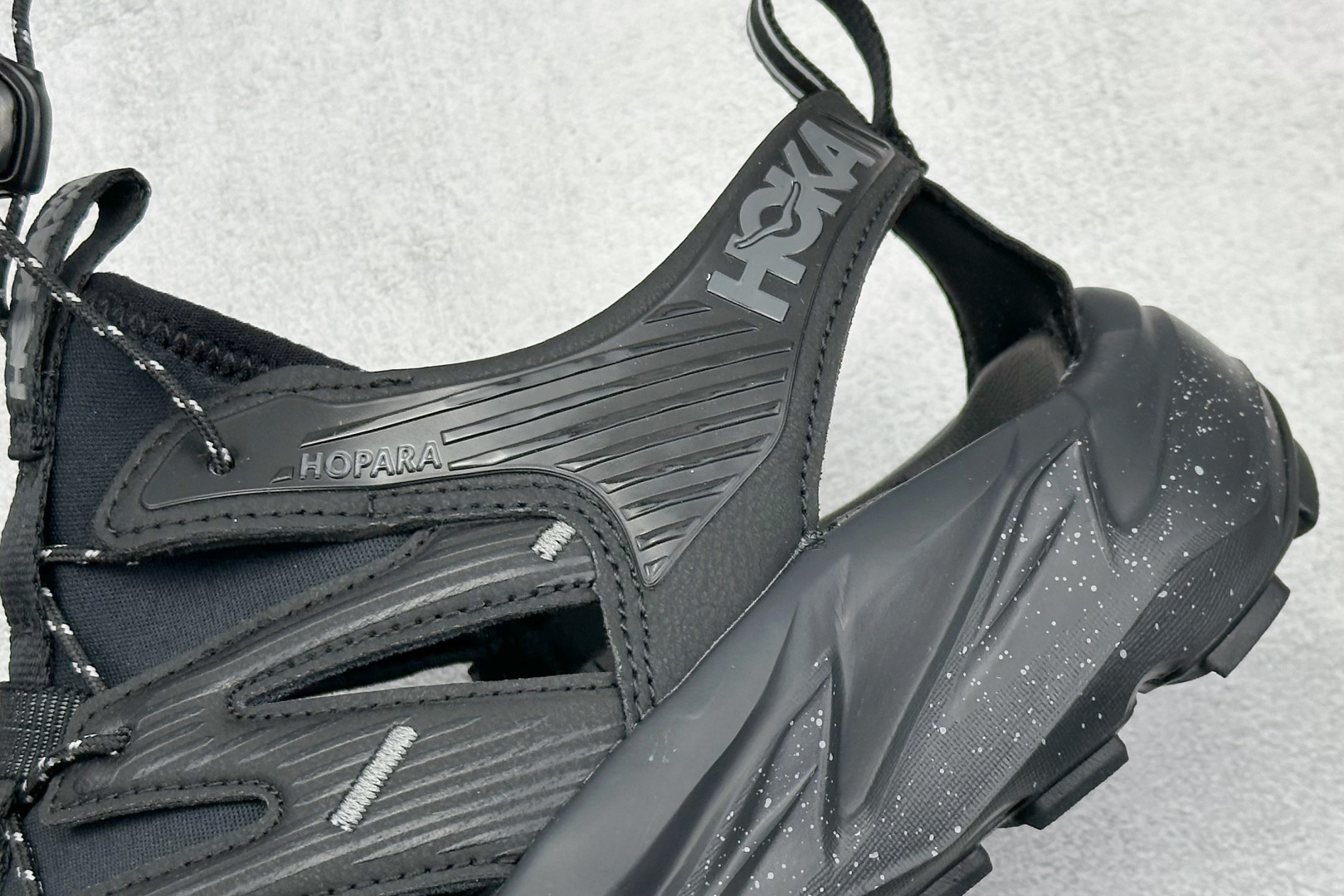 终端放店
TM版 Hoka One One Hopara 霍帕拉休闲户外涉水溯溪凉鞋
作为先锋品牌的