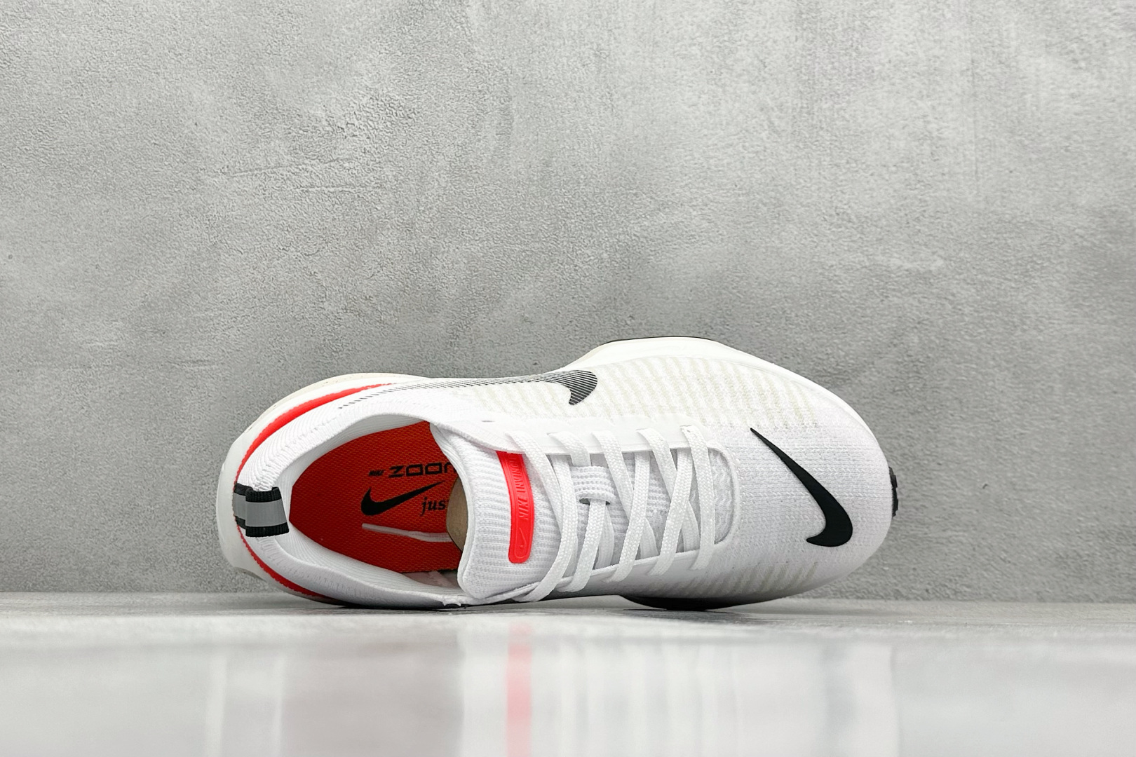 福利特价 终端放店
GS版 NK ZoomX Invincible Run Flyknit FK3 不可