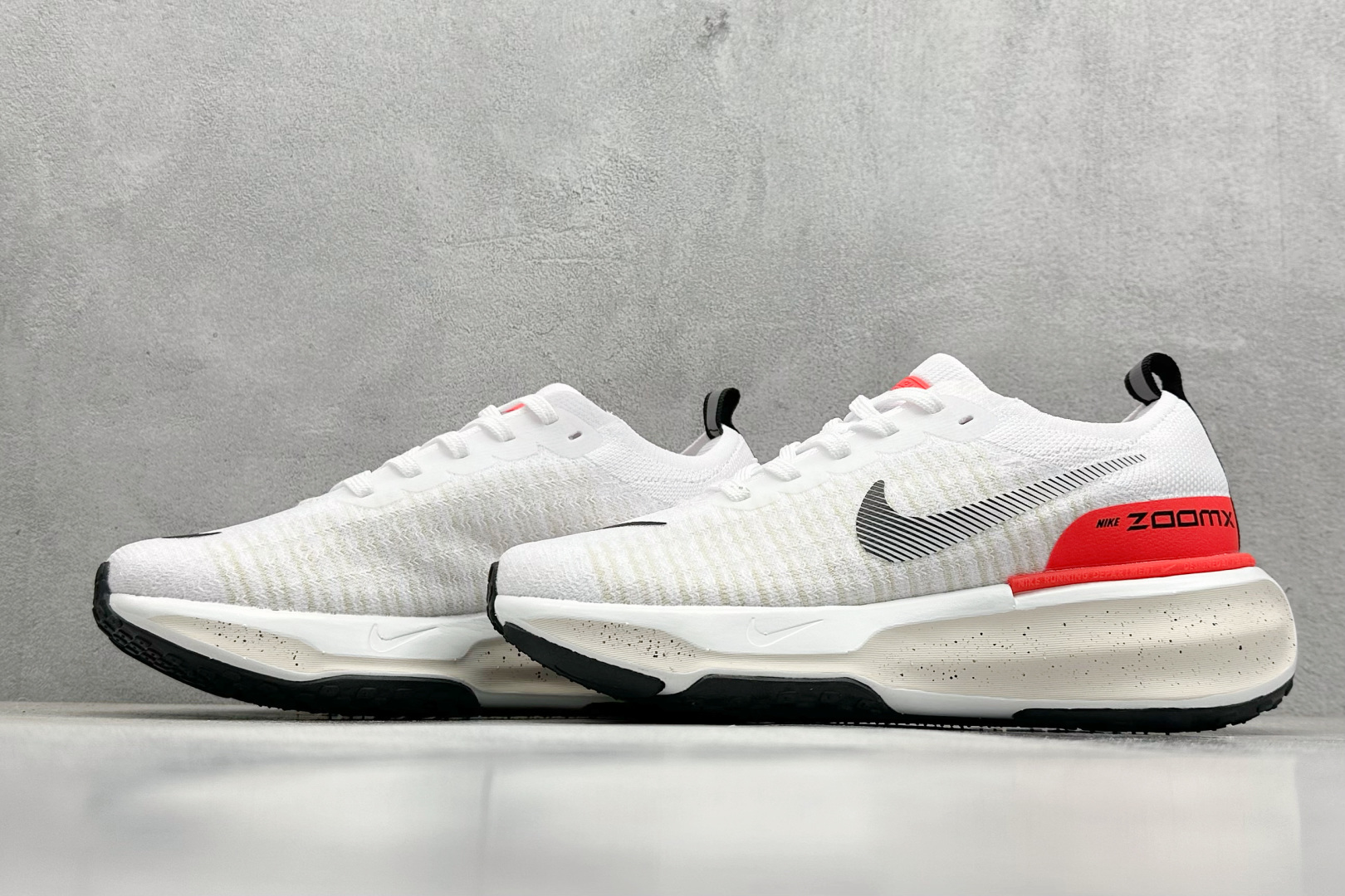 福利特价 终端放店
GS版 NK ZoomX Invincible Run Flyknit FK3 不可