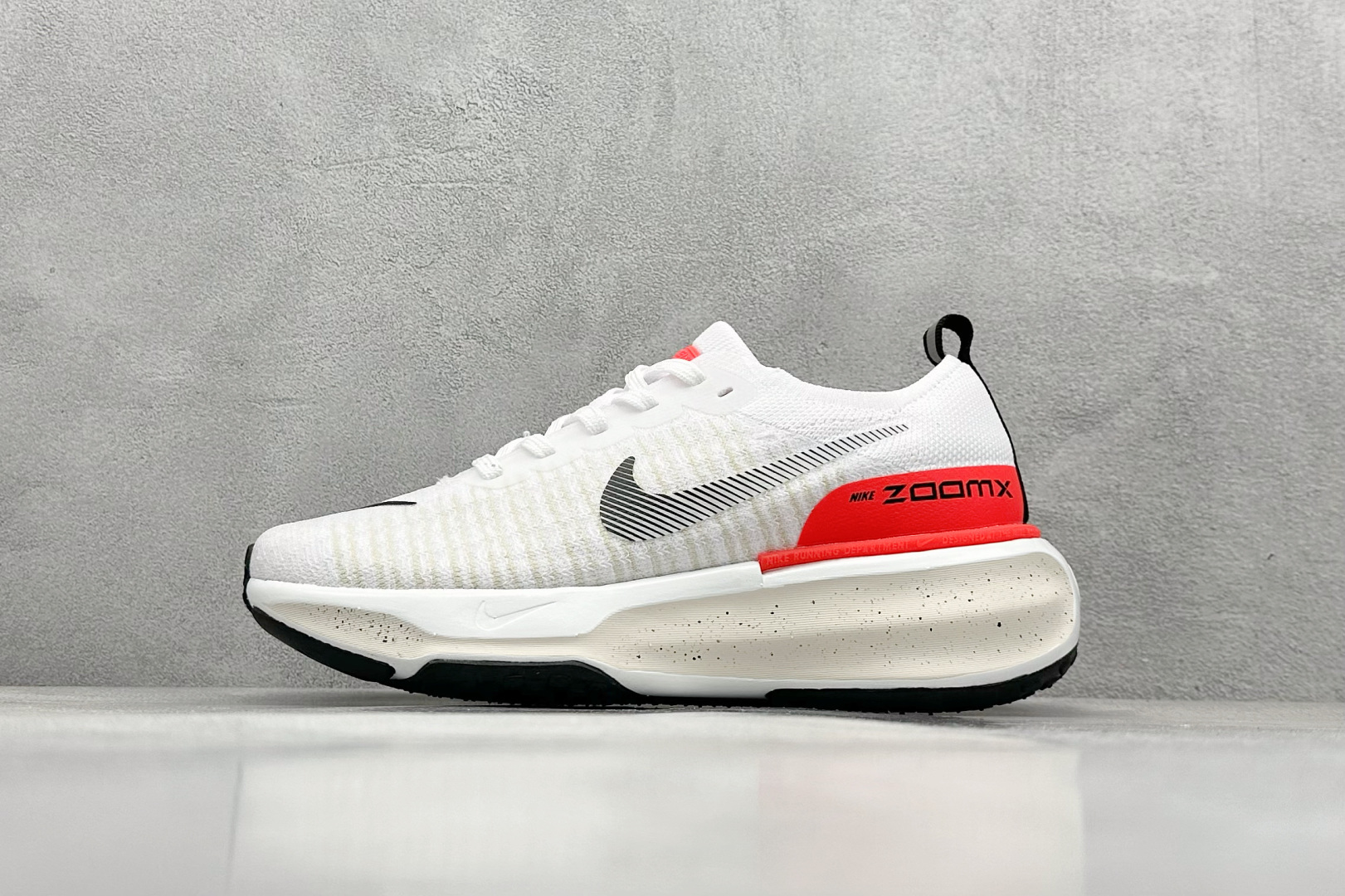 福利特价 终端放店
GS版 NK ZoomX Invincible Run Flyknit FK3 不可