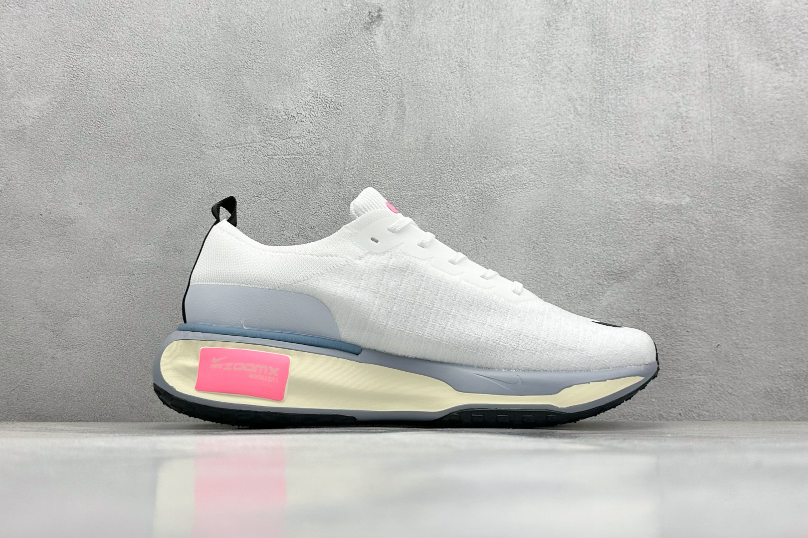 福利特价 终端放店
GS版 NK ZoomX Invincible Run Flyknit FK3 不可