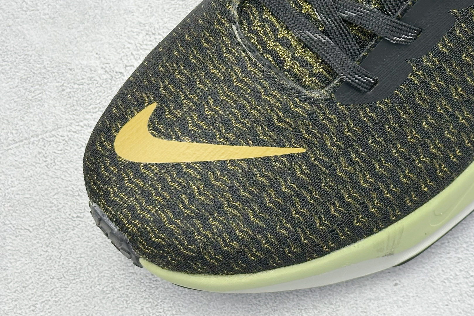 福利特价 终端放店
GS版 NK ZoomX Invincible Run Flyknit FK3 不可