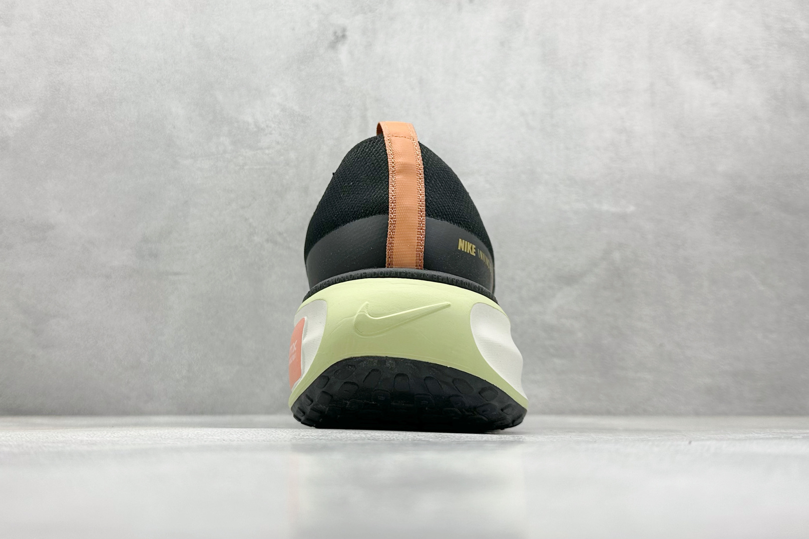 福利特价 终端放店
GS版 NK ZoomX Invincible Run Flyknit FK3 不可