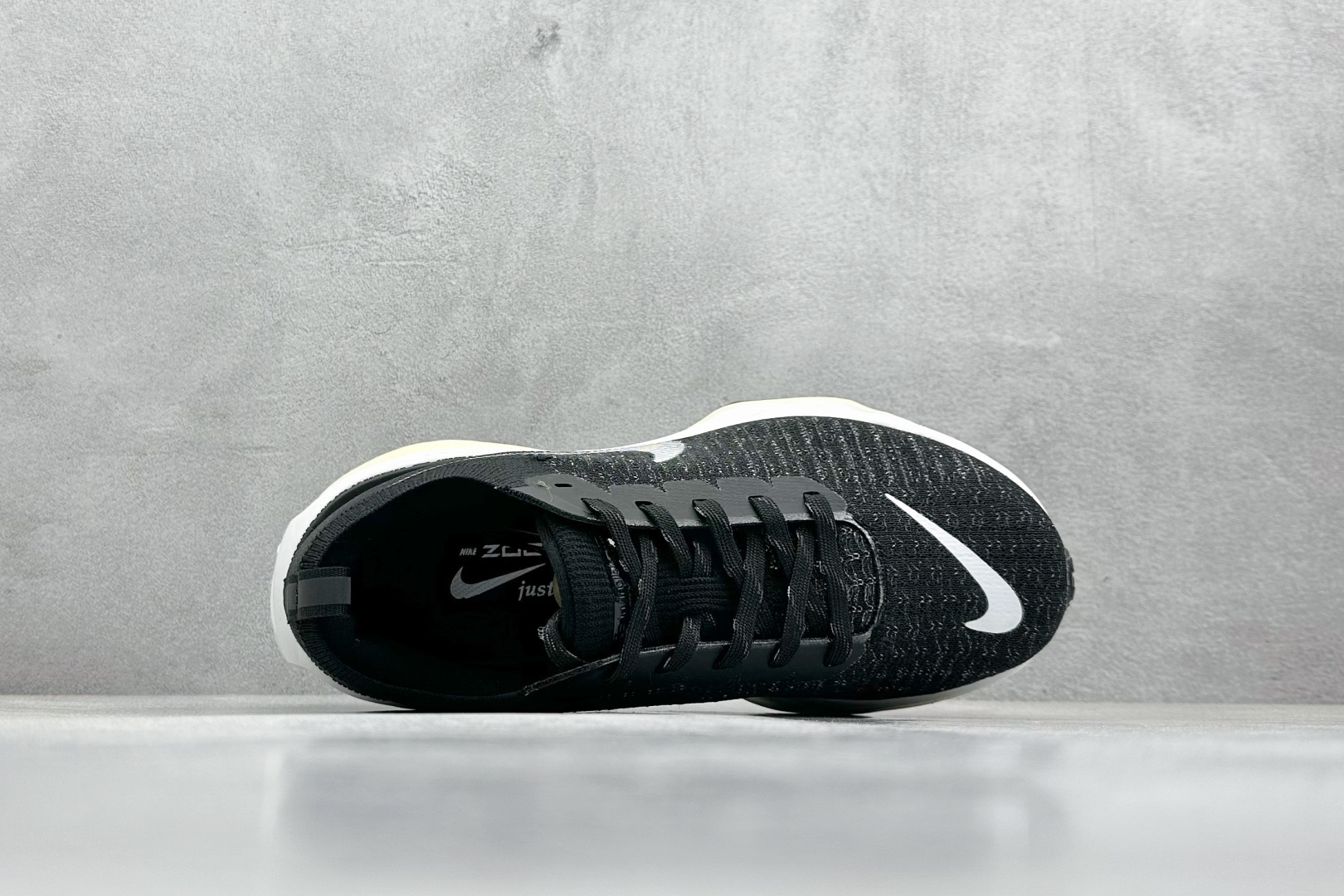 福利特价 终端放店
GS版 NK ZoomX Invincible Run Flyknit FK3 不可
