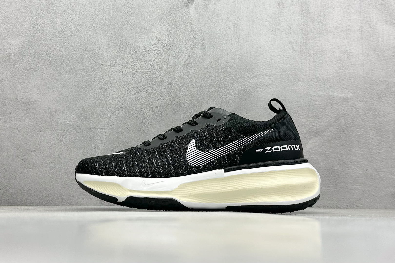 福利特价 终端放店
GS版 NK ZoomX Invincible Run Flyknit FK3 不可