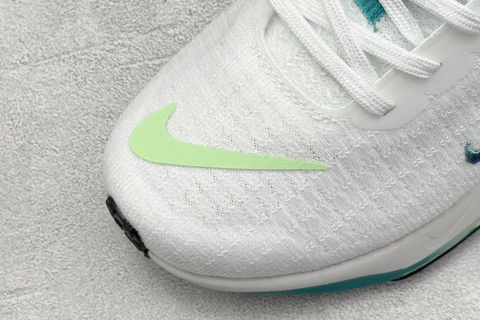 福利特价 终端放店
GS版 NK ZoomX Invincible Run Flyknit FK3 不可