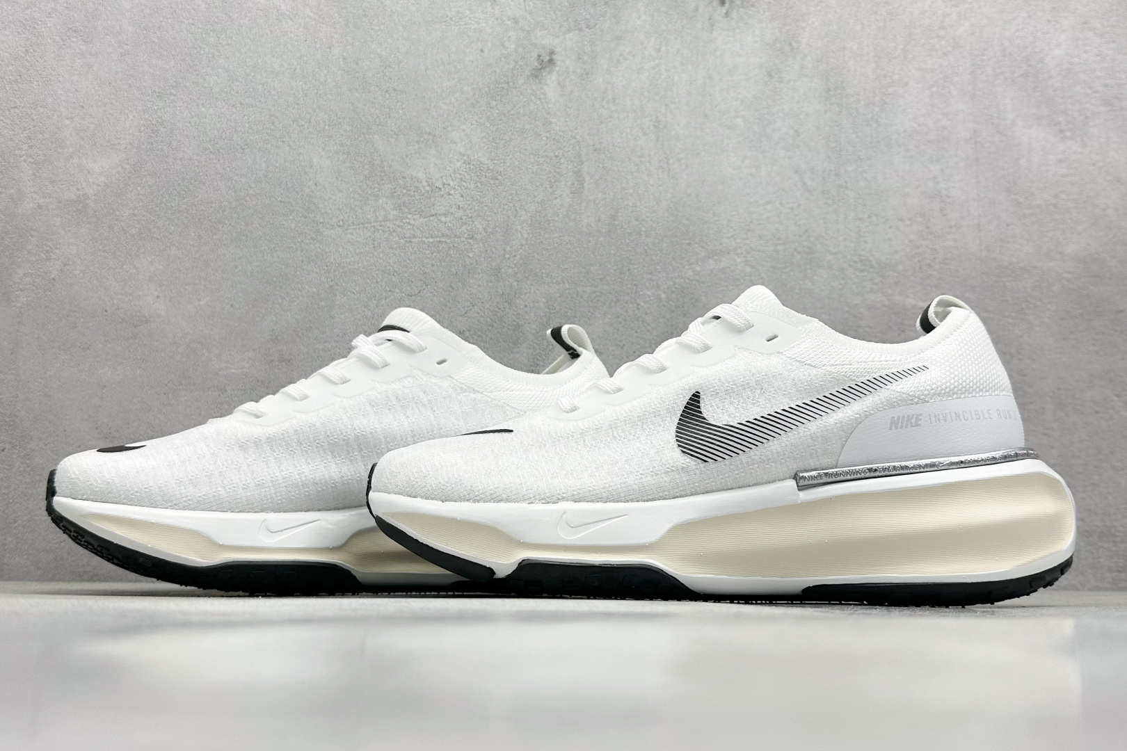 福利特价 终端放店
GS版 NK ZoomX Invincible Run Flyknit FK3 不可